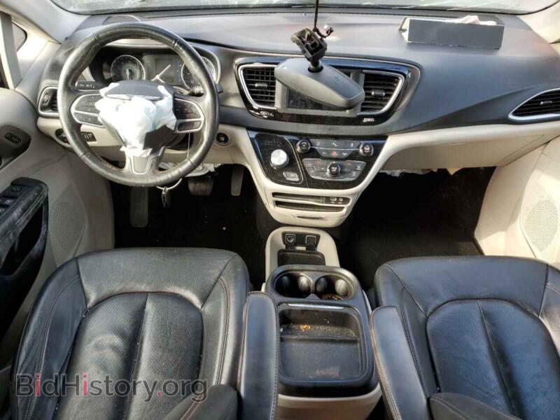 2020 Chrysler PACIFICA (VIN 2C4RC1BG9LR271471) — фото 8 из 13