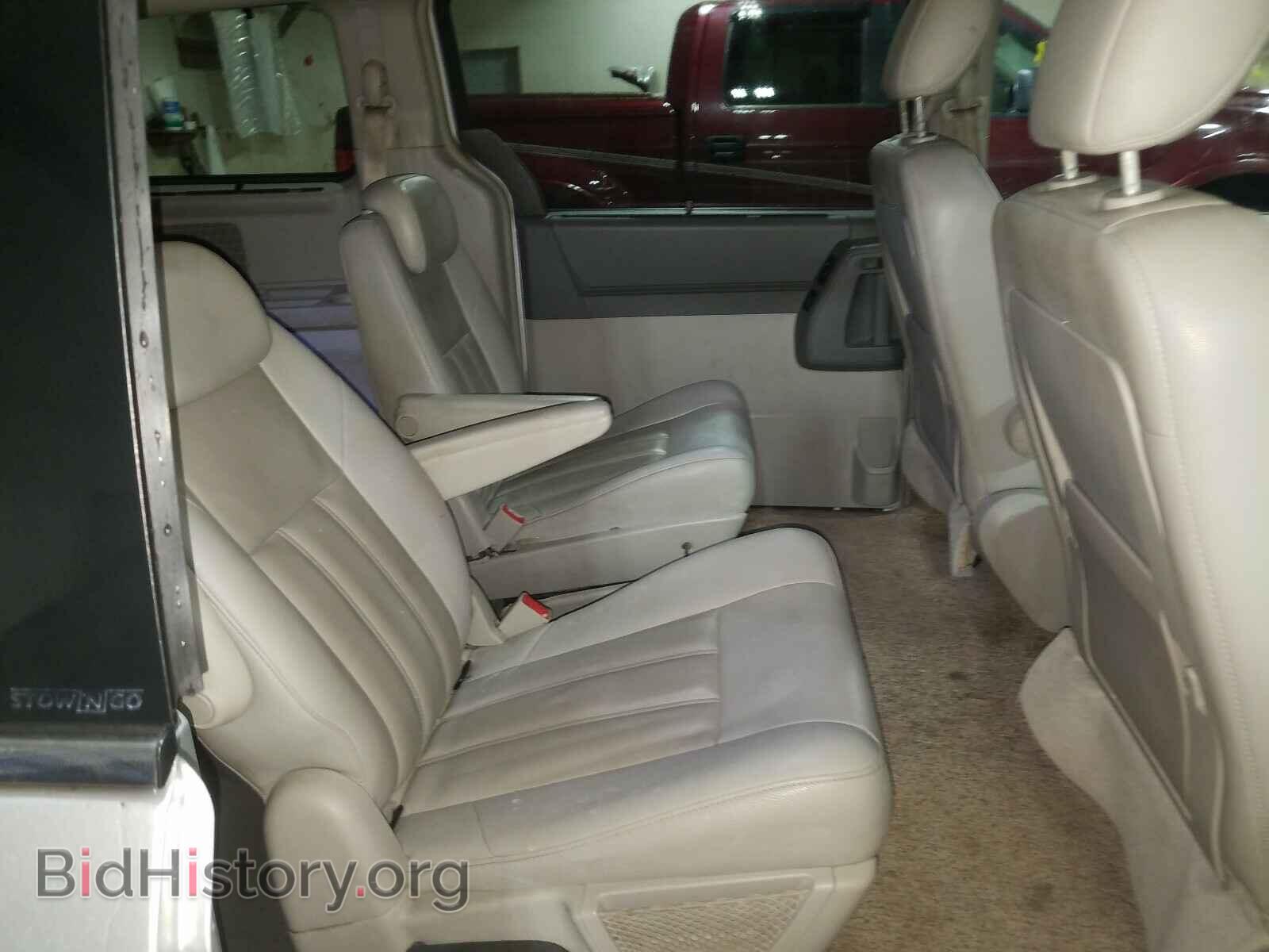 2008 CHRYSLER MINIVAN - VIN: 2A8HR54P78R648989 - Фото 6
