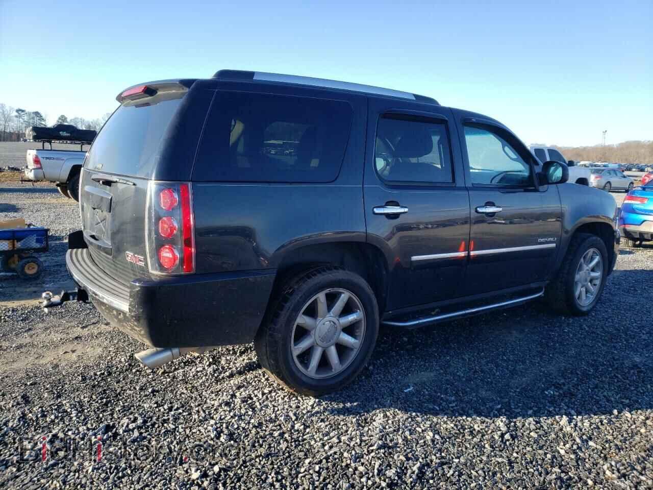 2013 GMC YUKON - VIN: 1GKS1EEF2DR210637 - Фото 3