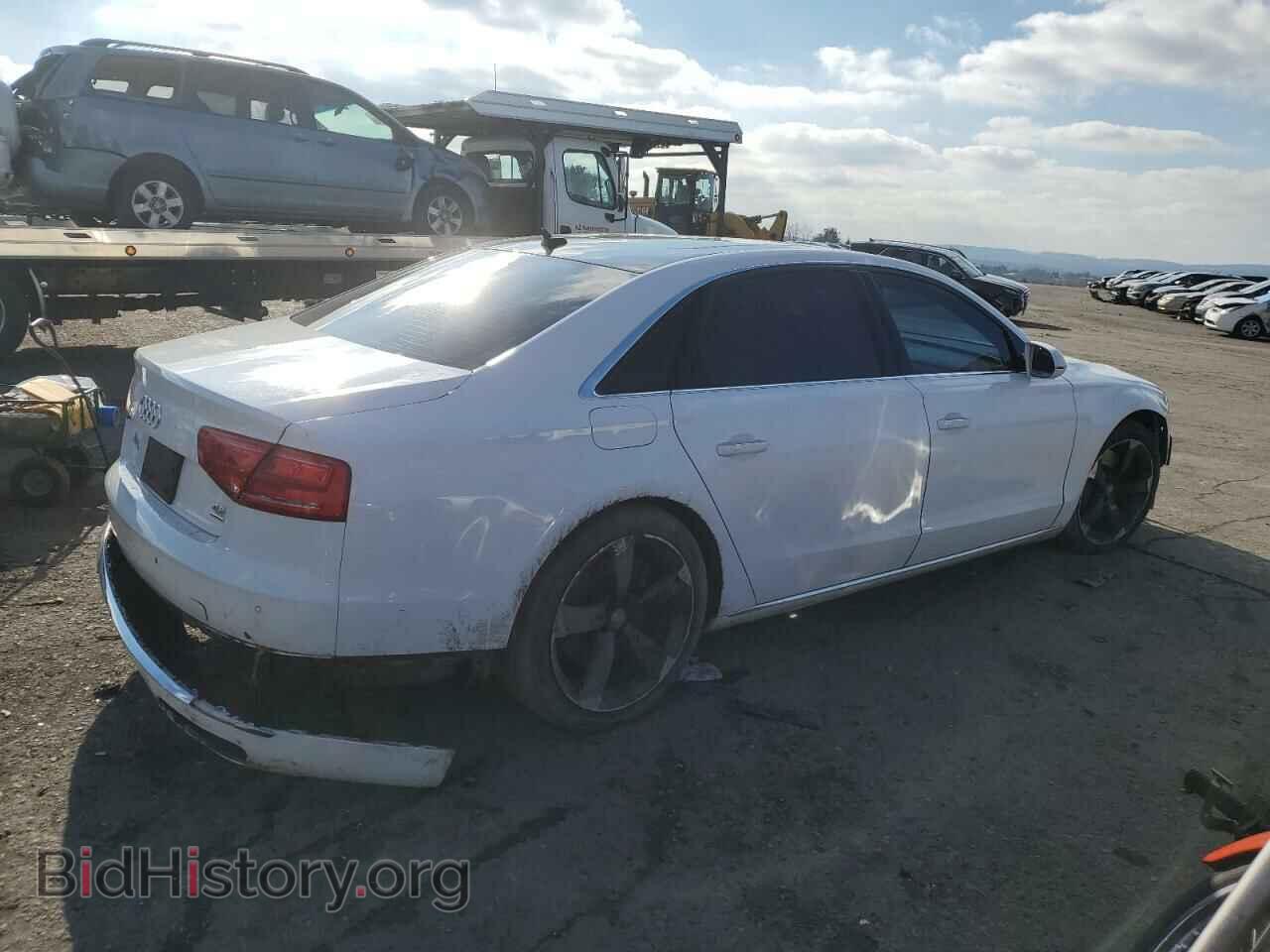2011 AUDI A8 - VIN: WAURVAFD9BN016841 - Фото 3