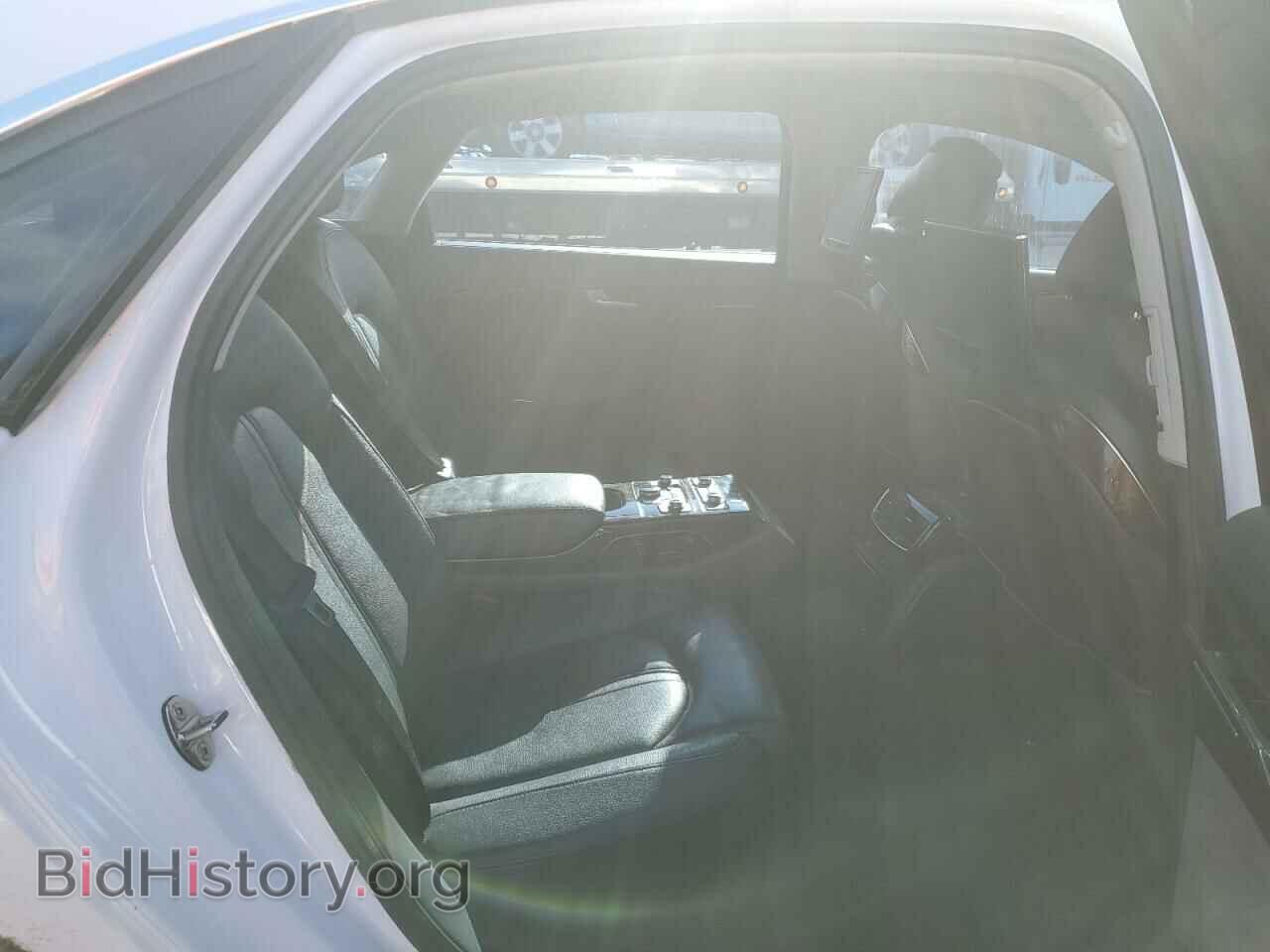 2011 AUDI A8 - VIN: WAURVAFD9BN016841 - Фото 10