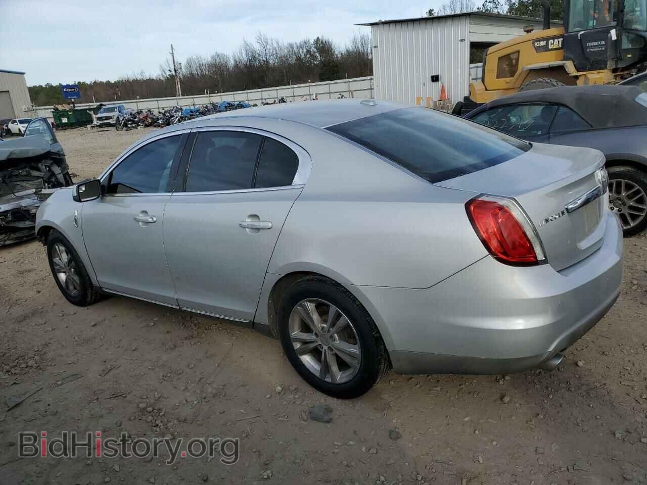 2010 LINCOLN MKS - VIN: 1LNHL9DR5AG600802 - Фото 2