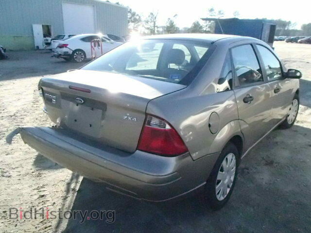 2005 FORD FOCUS - VIN: 1FAFP34NX5W133100 - Фото 4