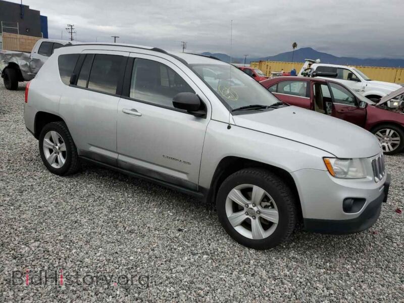 2011 Jeep COMPASS (VIN 1J4NF1FB6BD141759) — фото 4 из 13