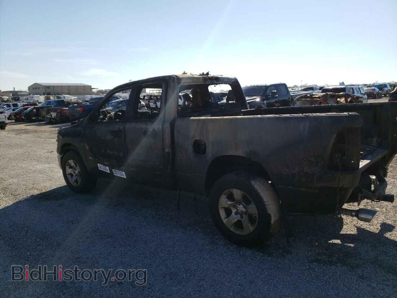 2020 RAM 1500 - VIN: 1C6SRFBT3LN281590 - Фото 2