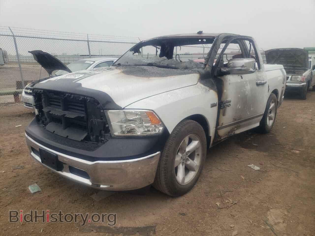 2018 RAM 1500 - VIN: 3C6JR6ATXJG230025 - Фото 2