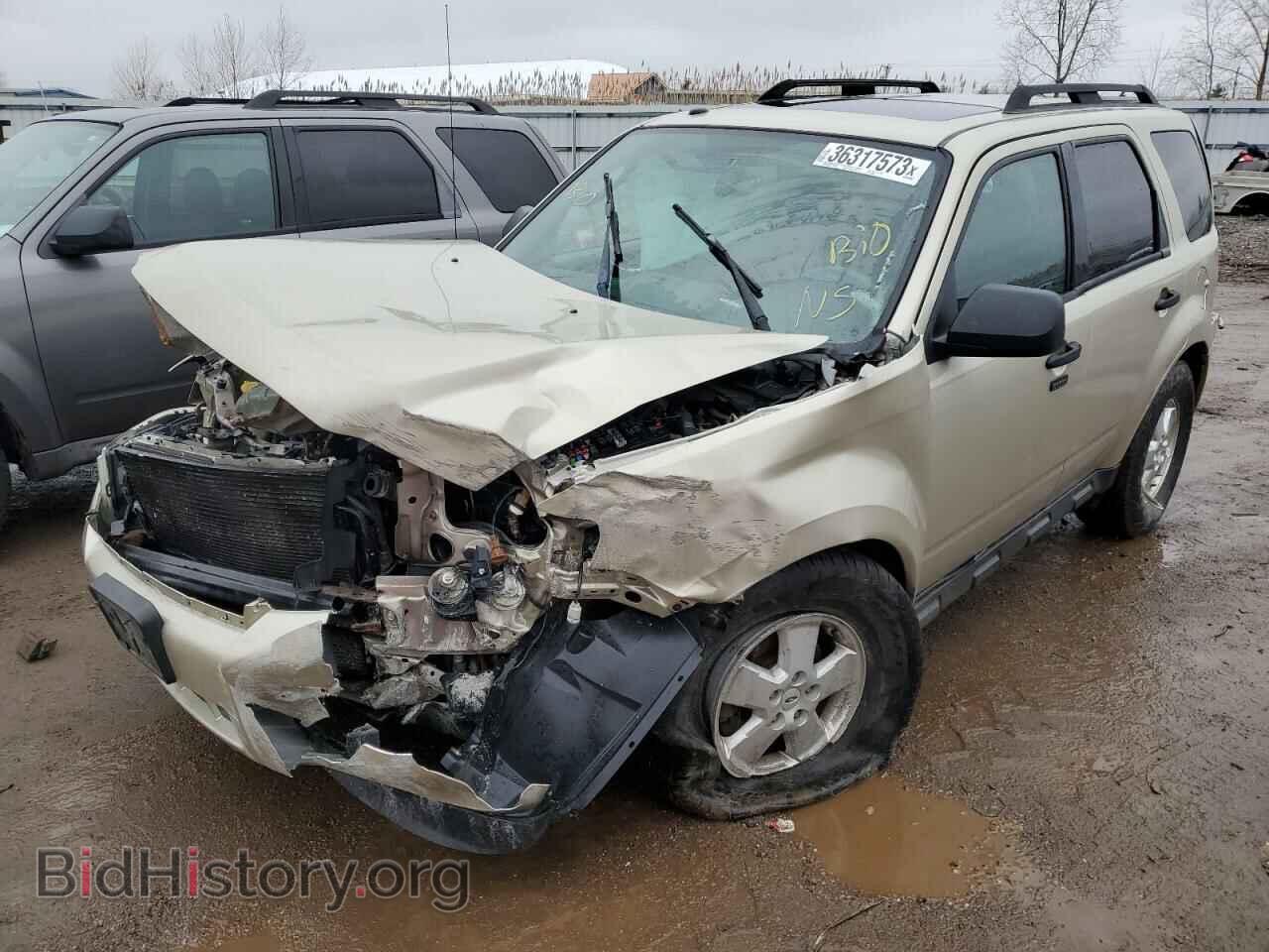 Фотография 1FMCU0D71BKB83081 - FORD ESCAPE 2011