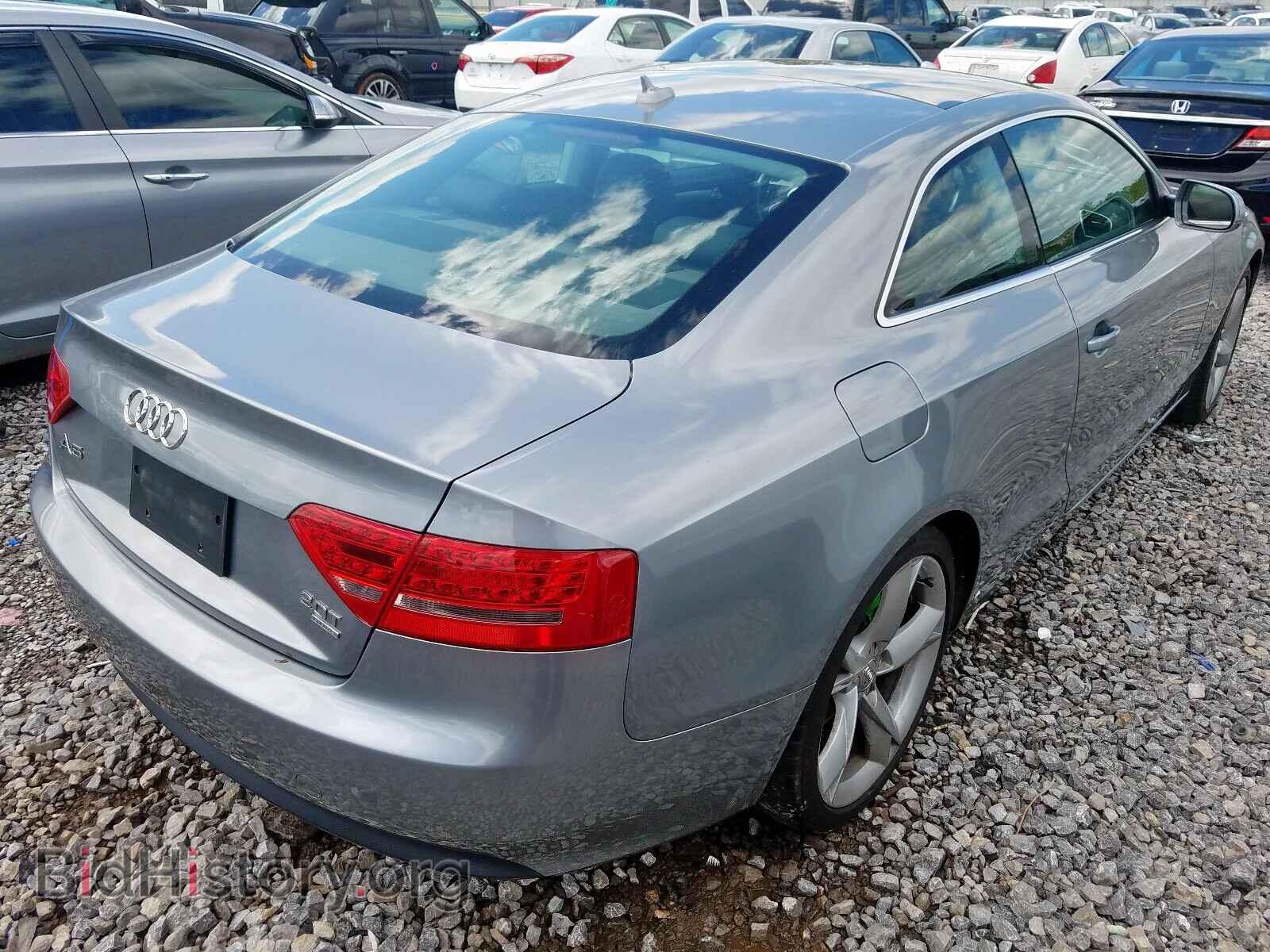 2010 AUDI A5 - VIN: WAULFAFR8AA044893 - Photo 4