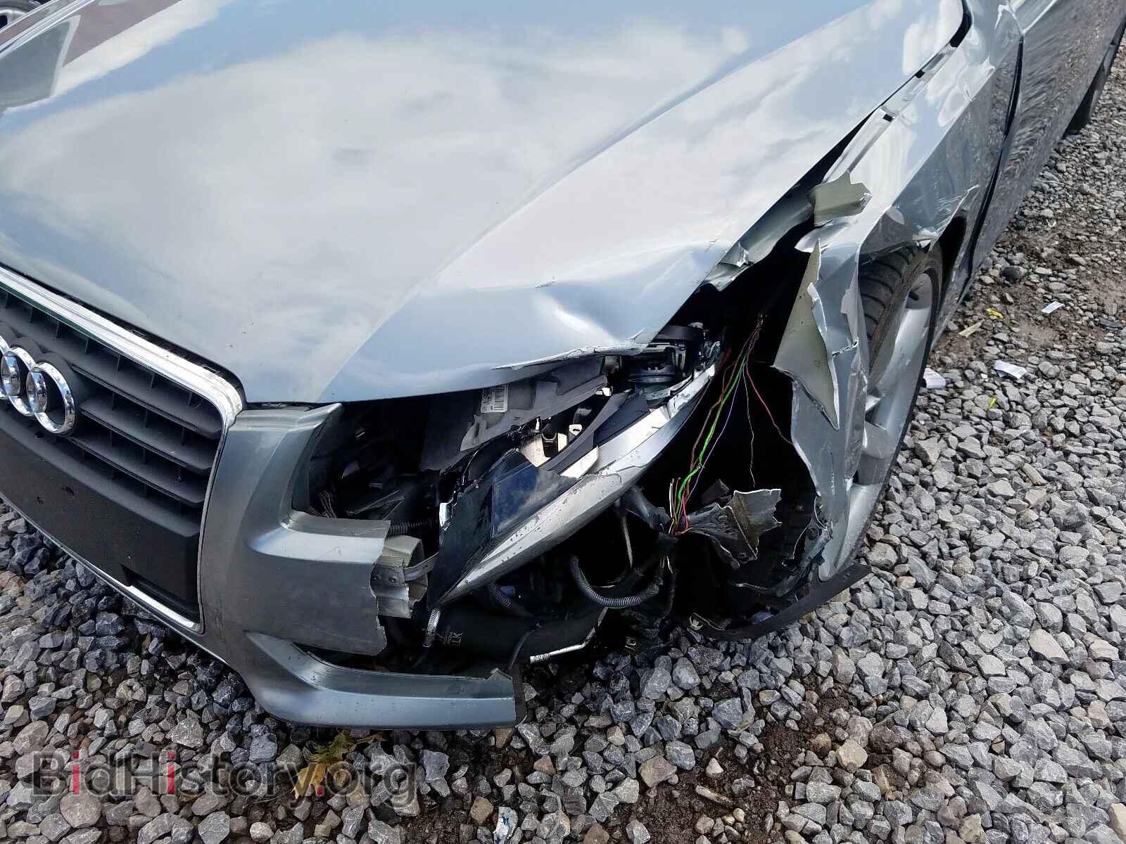 2010 AUDI A5 - VIN: WAULFAFR8AA044893 - Photo 9