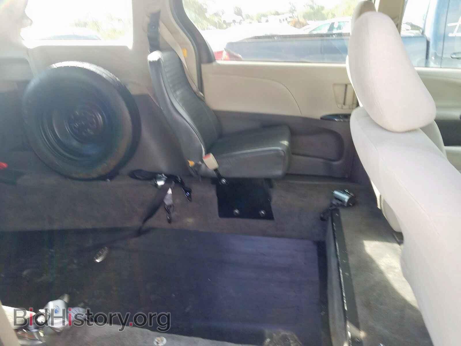 2012 TOYOTA SIENNA - VIN: 5TDKA3DC2CS014284 - Фото 6