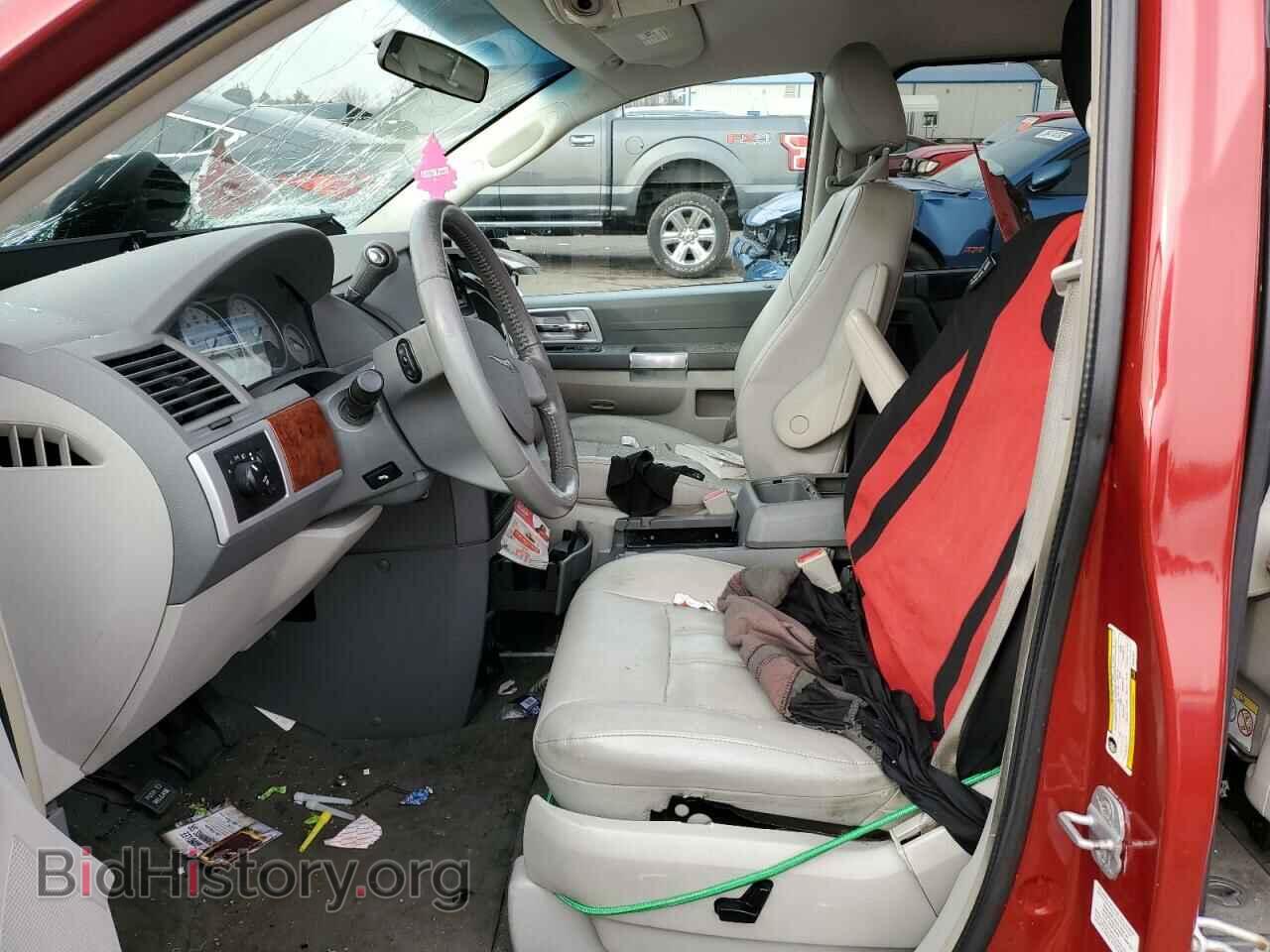 2008 CHRYSLER MINIVAN - VIN: 2A8HR54P28R621621 - Фото 7