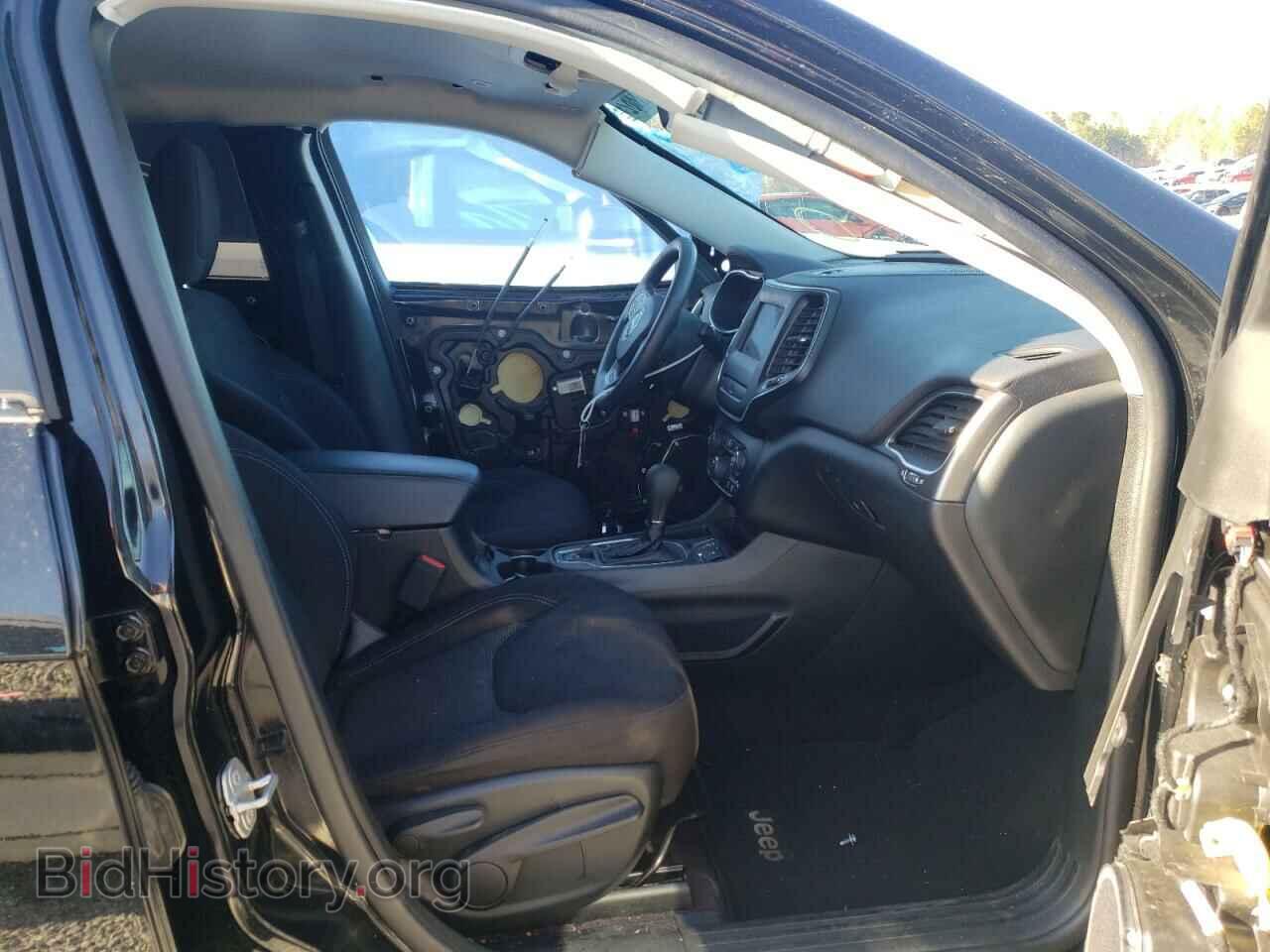 2019 JEEP CHEROKEE - VIN: 1C4PJLCB4KD143989 - Фото 5