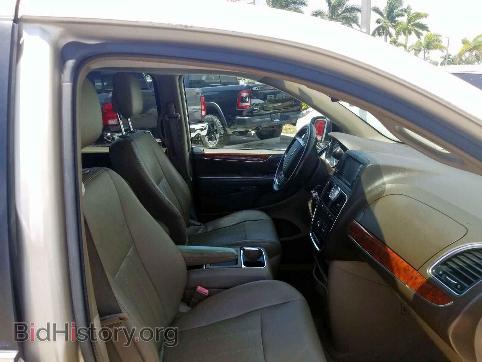 2012 CHRYSLER TOWN & COU - VIN: 2C4RC1BG1CR270332 - Фото 5