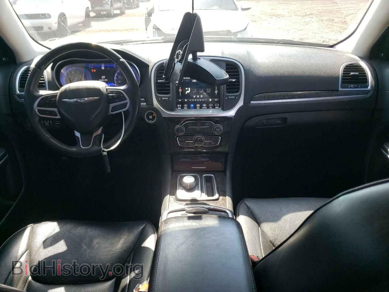 2019 CHRYSLER 300 - VIN: 2C3CCAEG3KH559934 - Фото 9