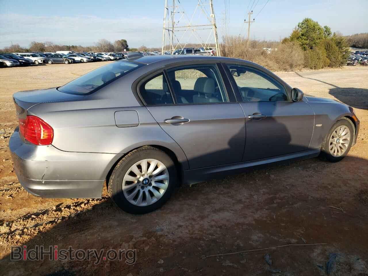 2009 BMW 3 SERIES - VIN: WBAPH57569NL77144 - Фото 3