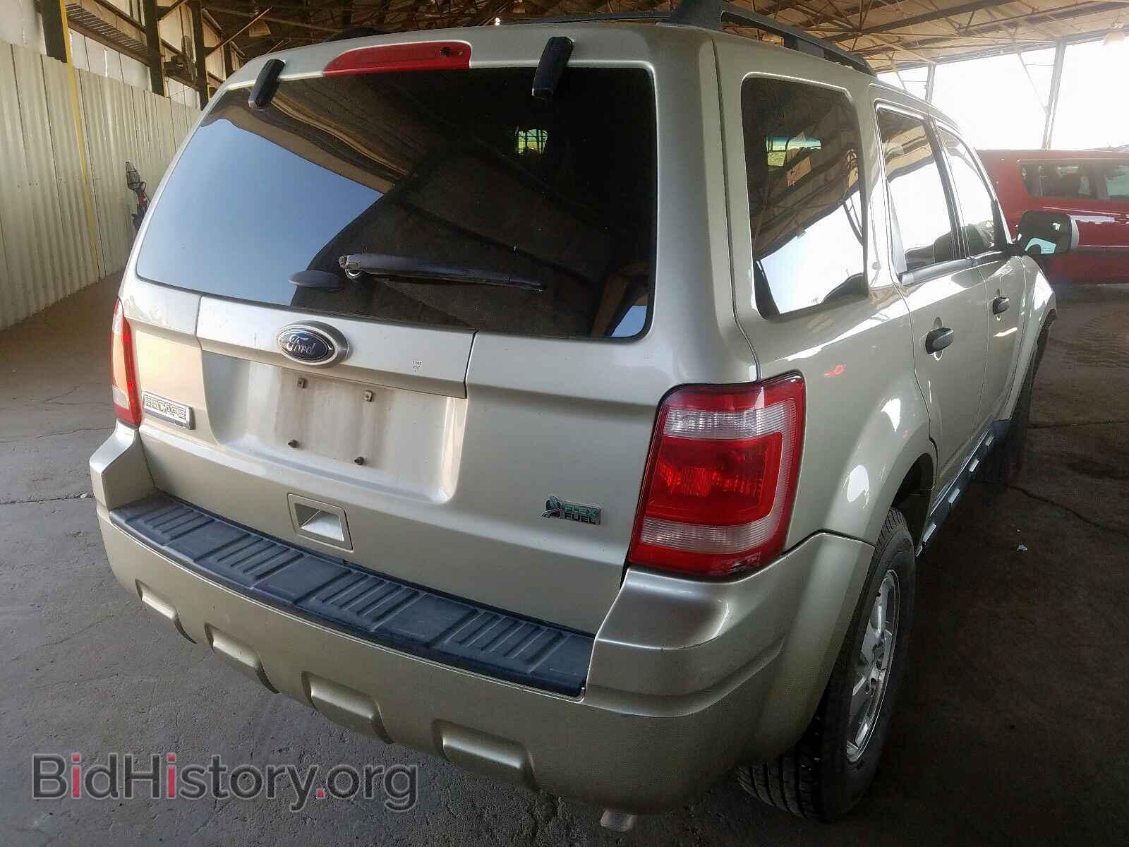 2011 FORD ESCAPE - VIN: 1FMCU0DG2BKC52103 - Photo 4