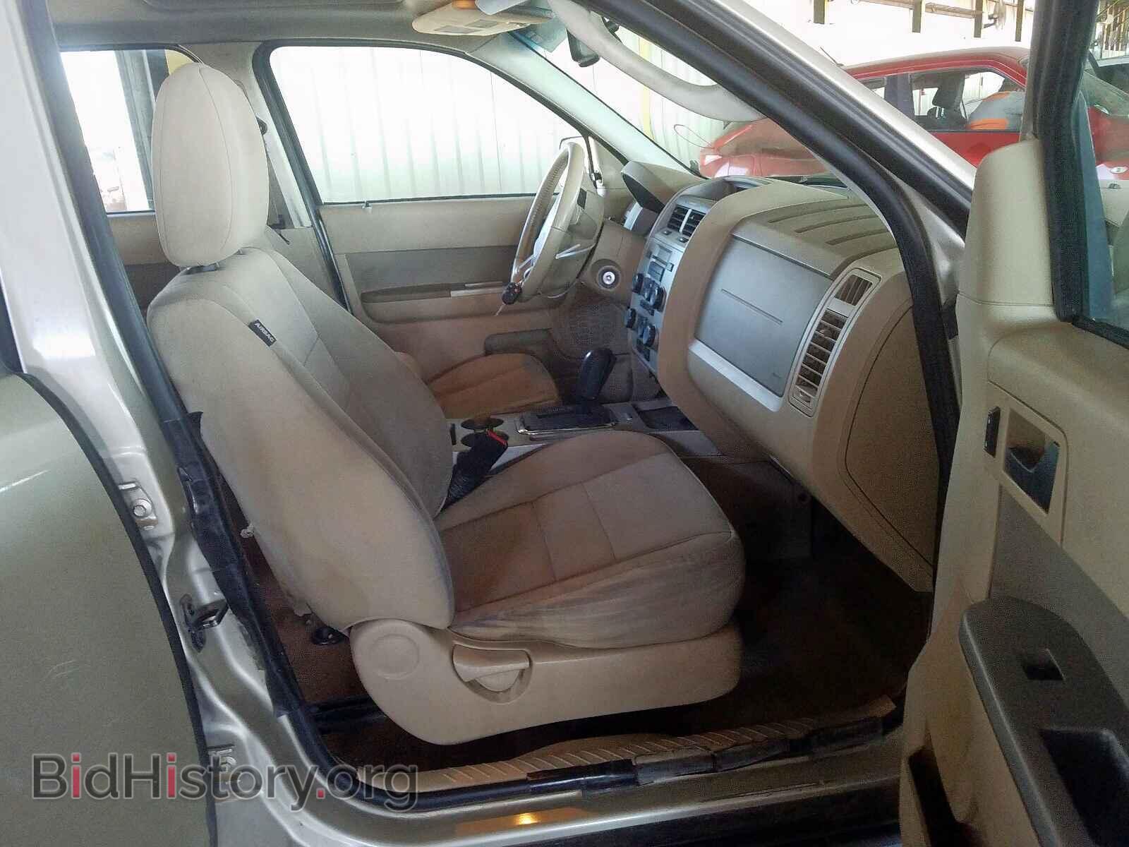 2011 FORD ESCAPE - VIN: 1FMCU0DG2BKC52103 - Photo 5
