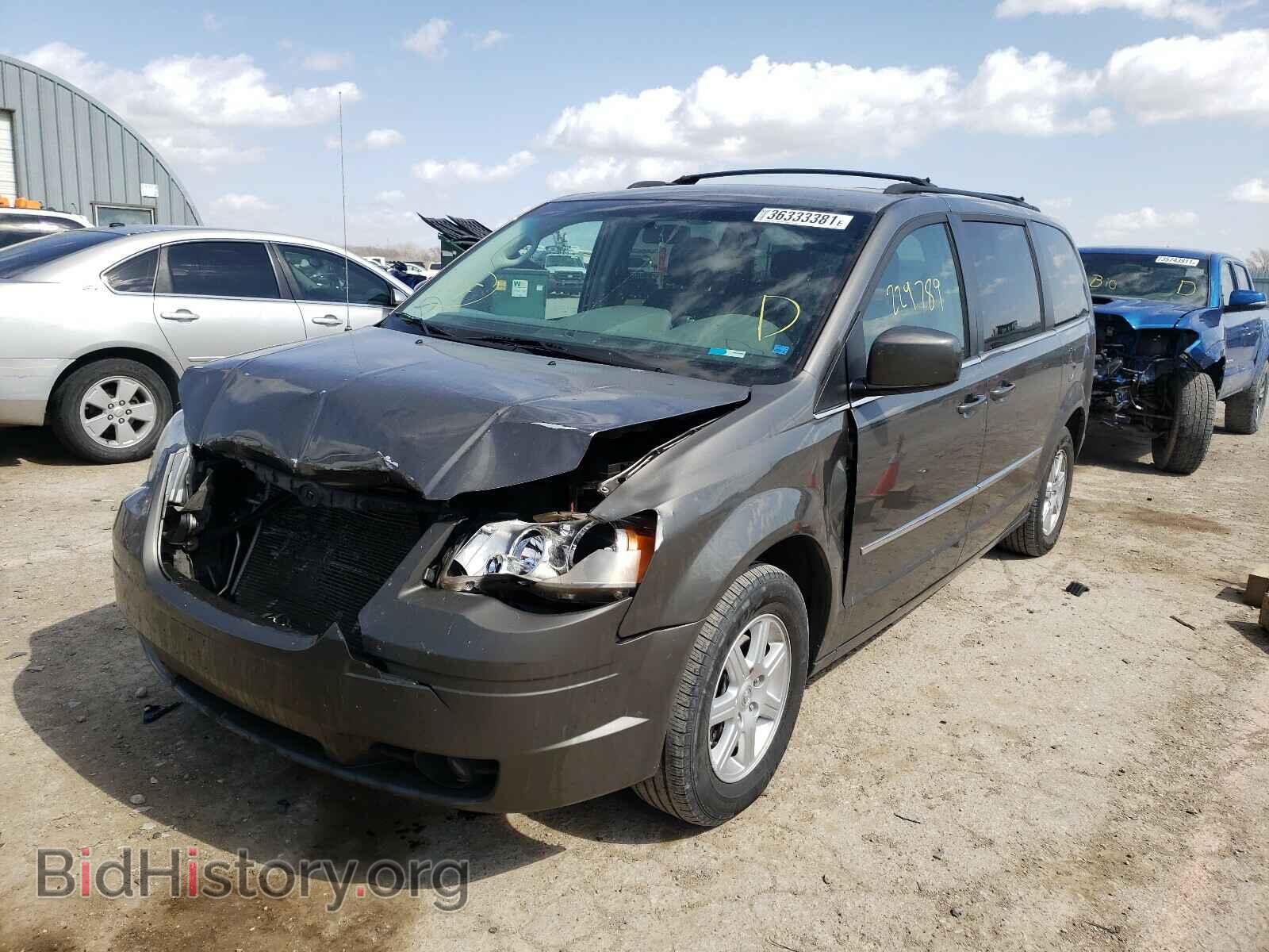 2010 CHRYSLER MINIVAN - VIN: 2A4RR5D14AR436994 - Фото 2