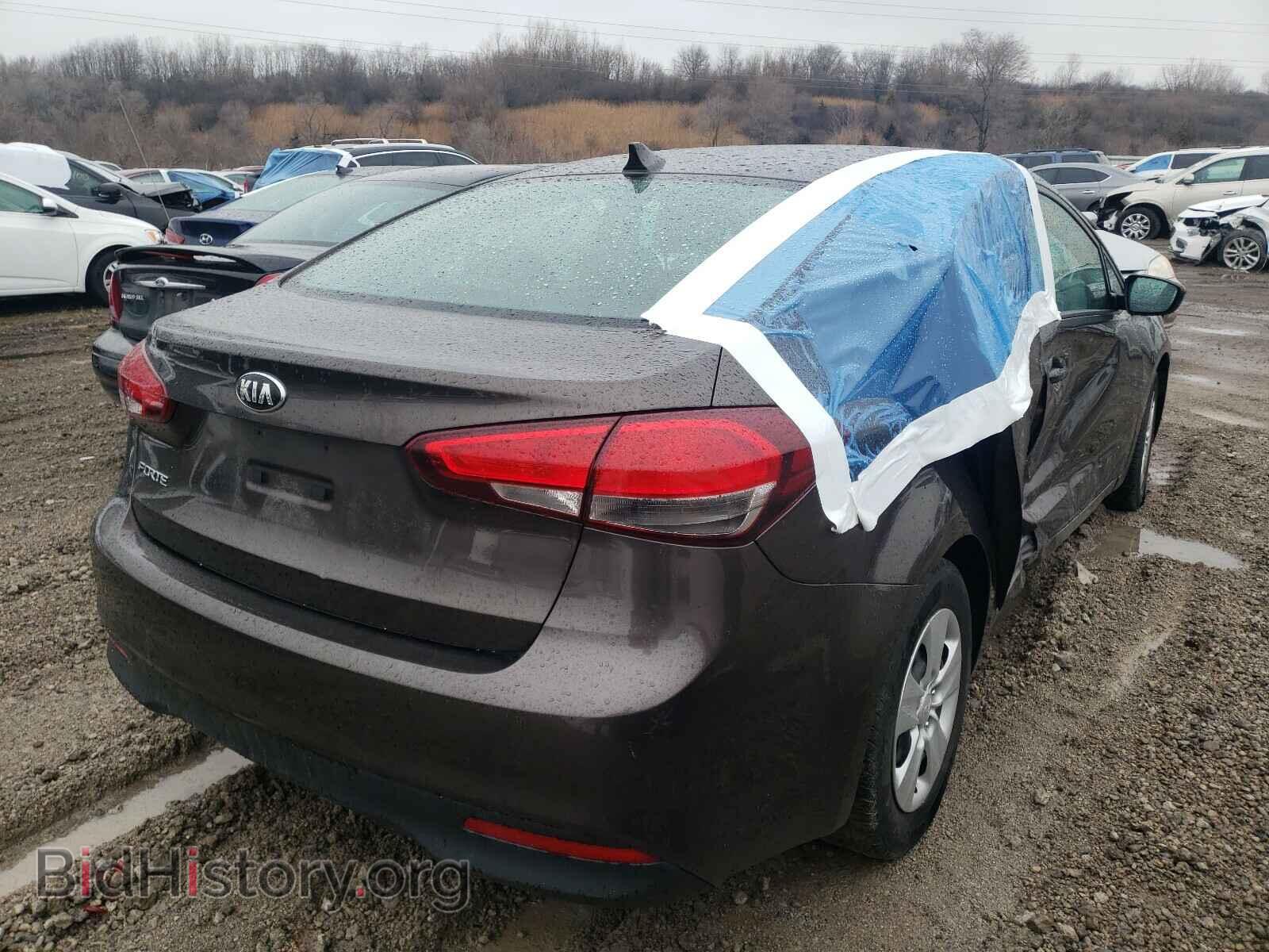 2017 KIA FORTE - VIN: 3KPFK4A7XHE040404 - Фото 4