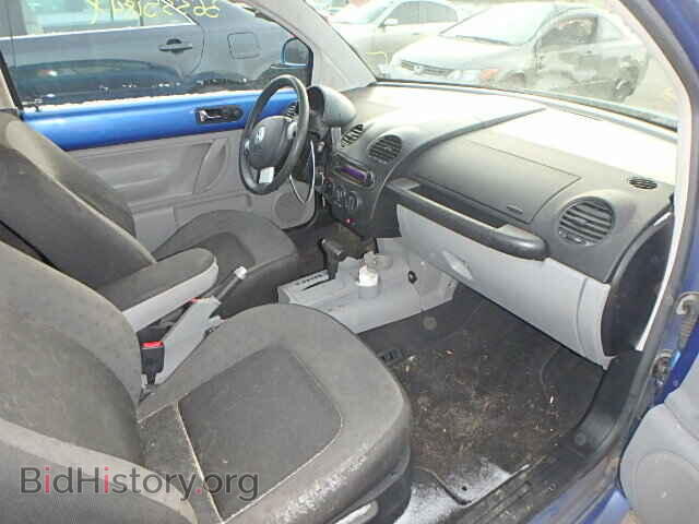 2000 VOLKSWAGEN BEETLE - VIN: 3VWCC21C4YM488285 - Фото 5
