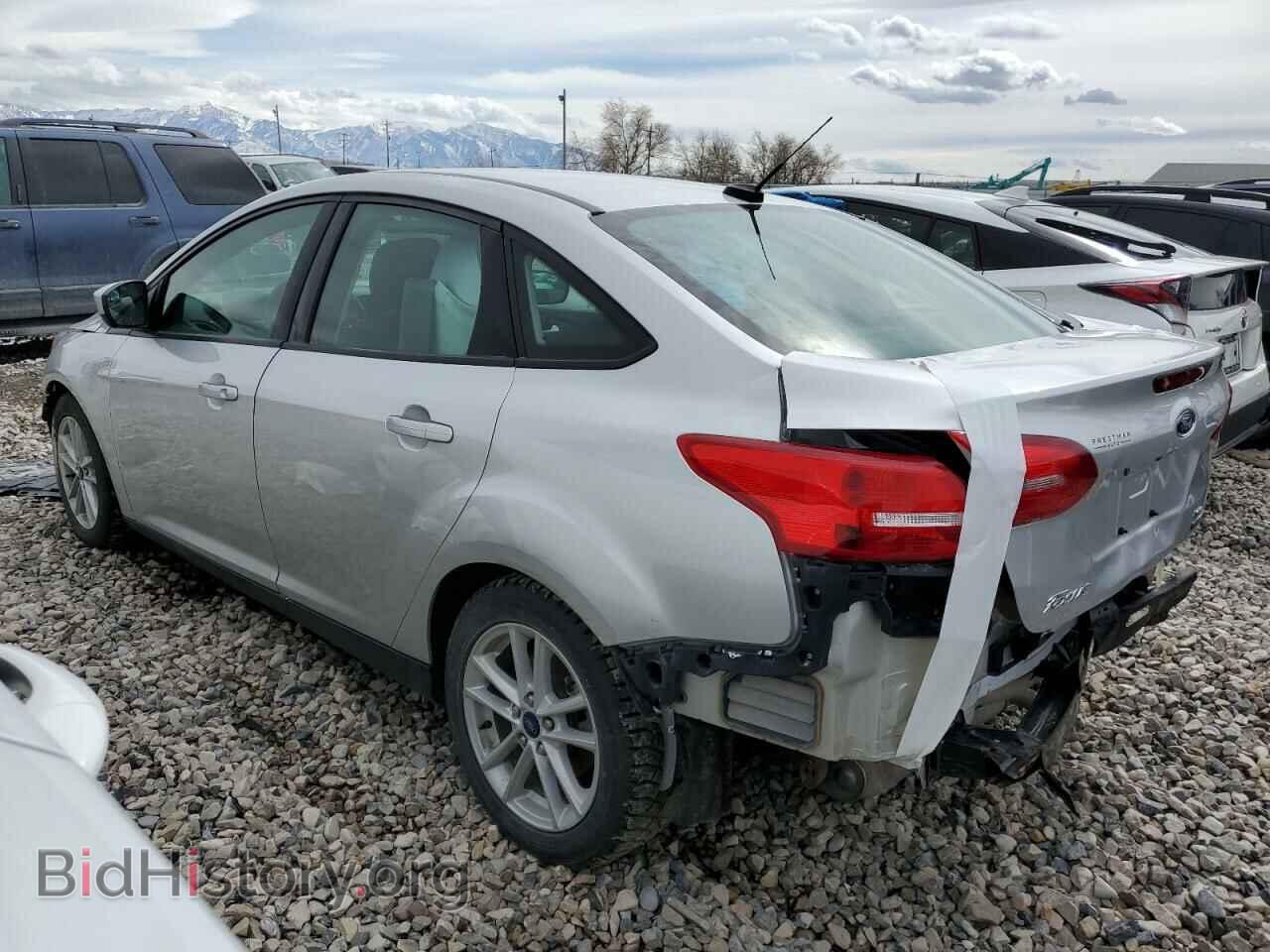 2018 FORD FOCUS - VIN: 1FADP3FE1JL223929 - Фото 2