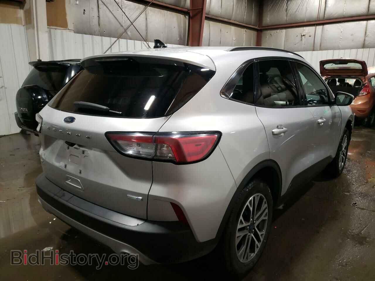 2020 FORD ESCAPE - VIN: 1FMCU9H68LUA81238 - Фото 3