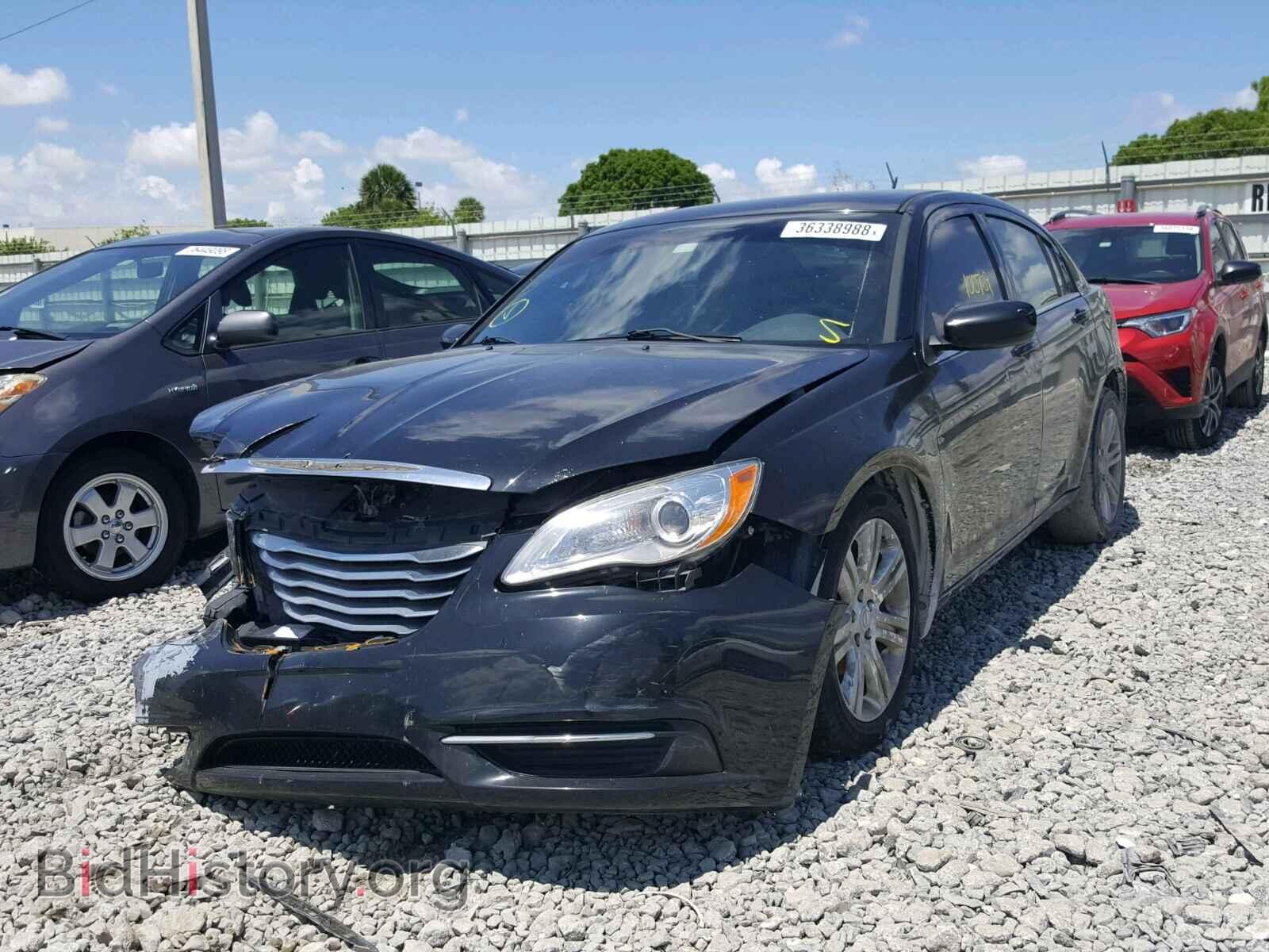 2013 CHRYSLER 200 - VIN: 1C3CCBAB7DN640803 - Photo 2