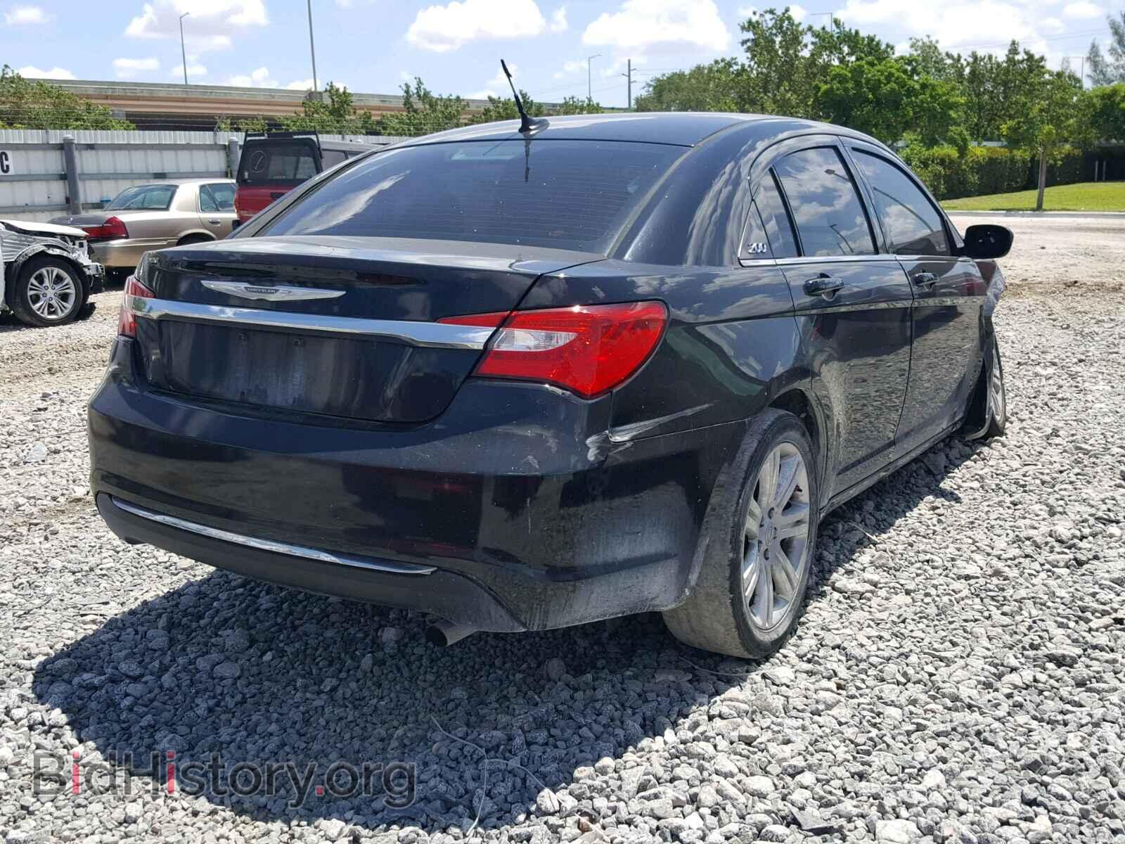 2013 CHRYSLER 200 - VIN: 1C3CCBAB7DN640803 - Photo 4
