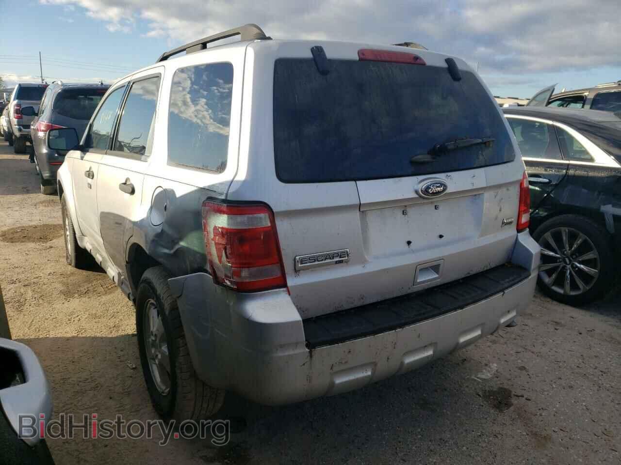 2011 FORD ESCAPE - VIN: 1FMCU0DG6BKC12056 - Фото 2