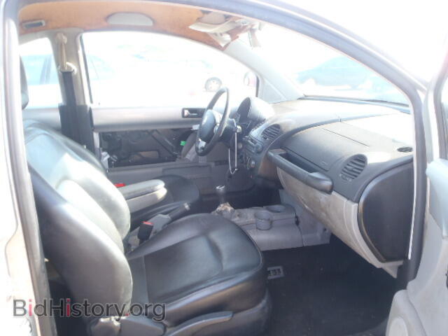 2000 VOLKSWAGEN BEETLE - VIN: 3VWCC21C3YM430863 - Фото 5