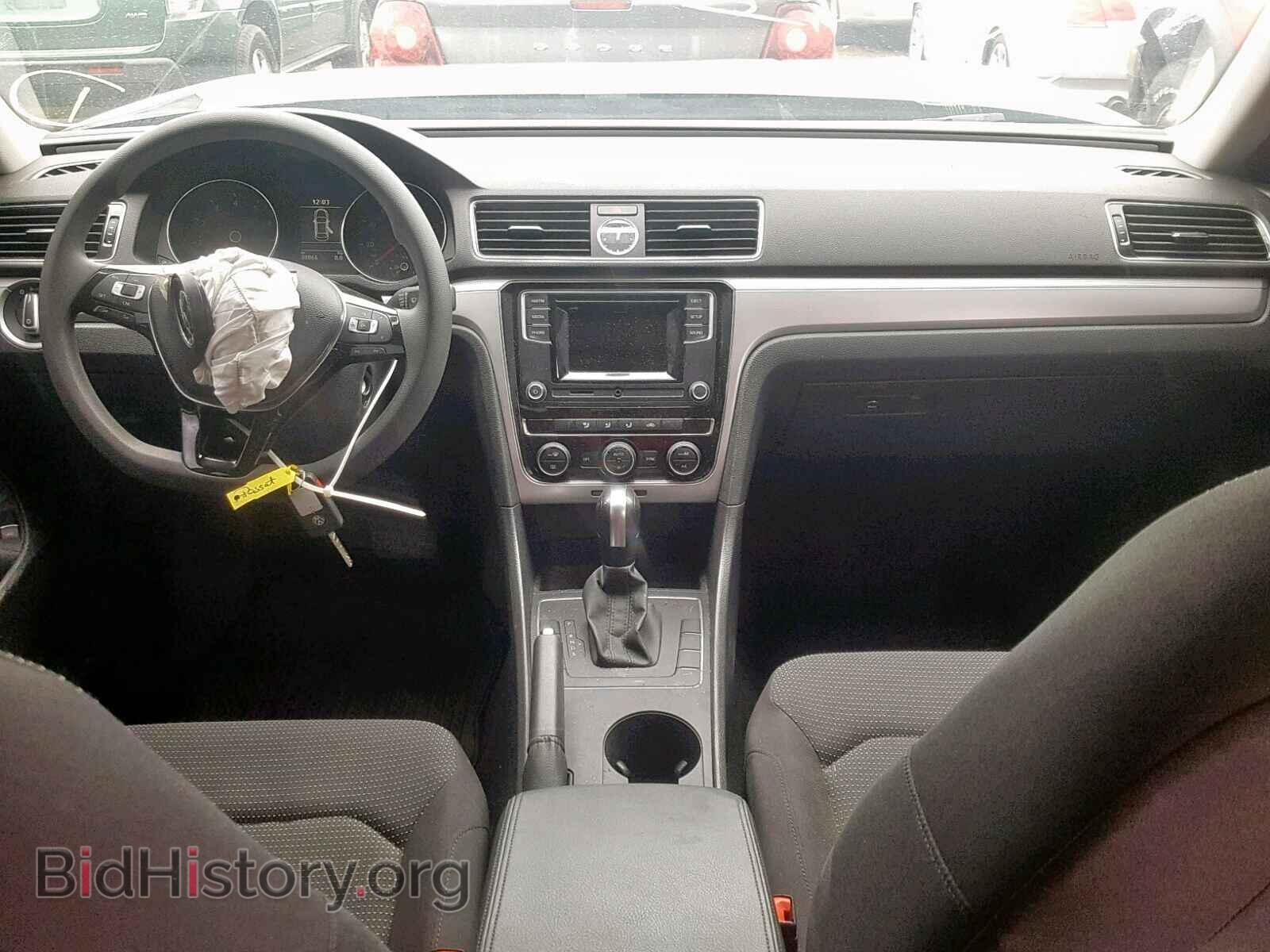 2016 VOLKSWAGEN PASSAT - VIN: 1VWAT7A32GC058209 - Фото 9