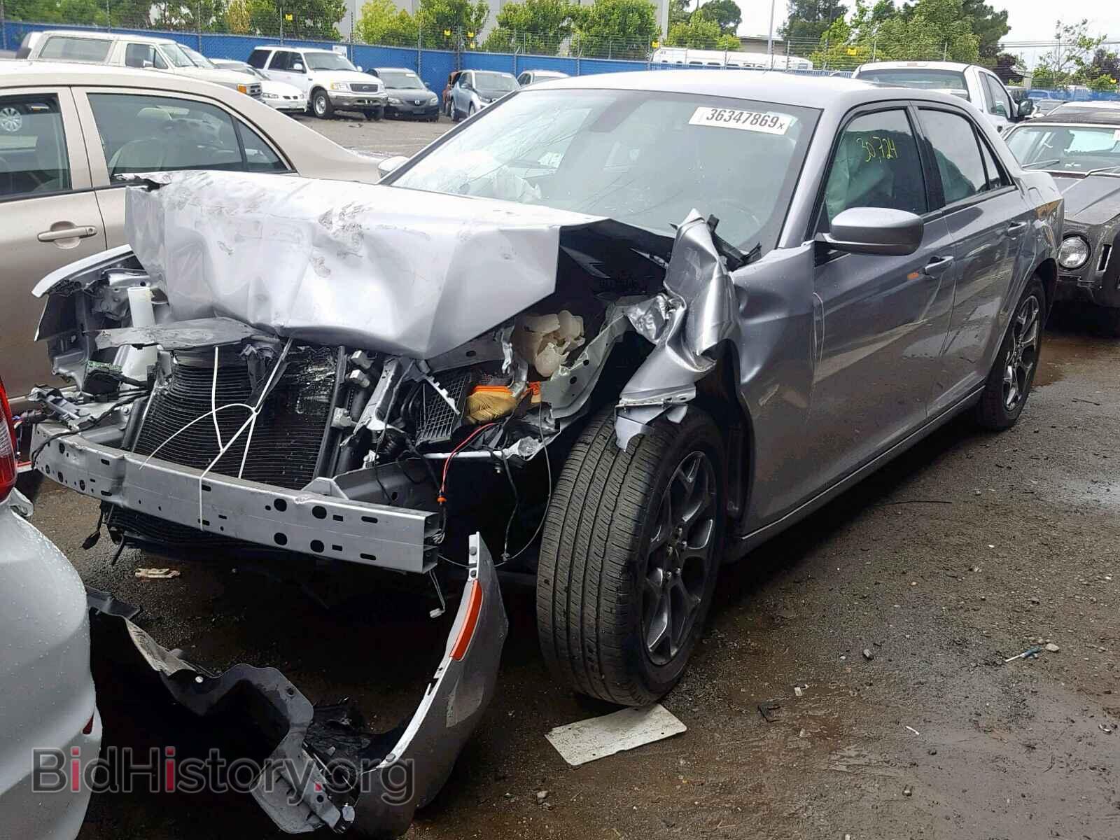 2018 CHRYSLER 300 - VIN: 2C3CCAGG2JH267302 - Фото 2