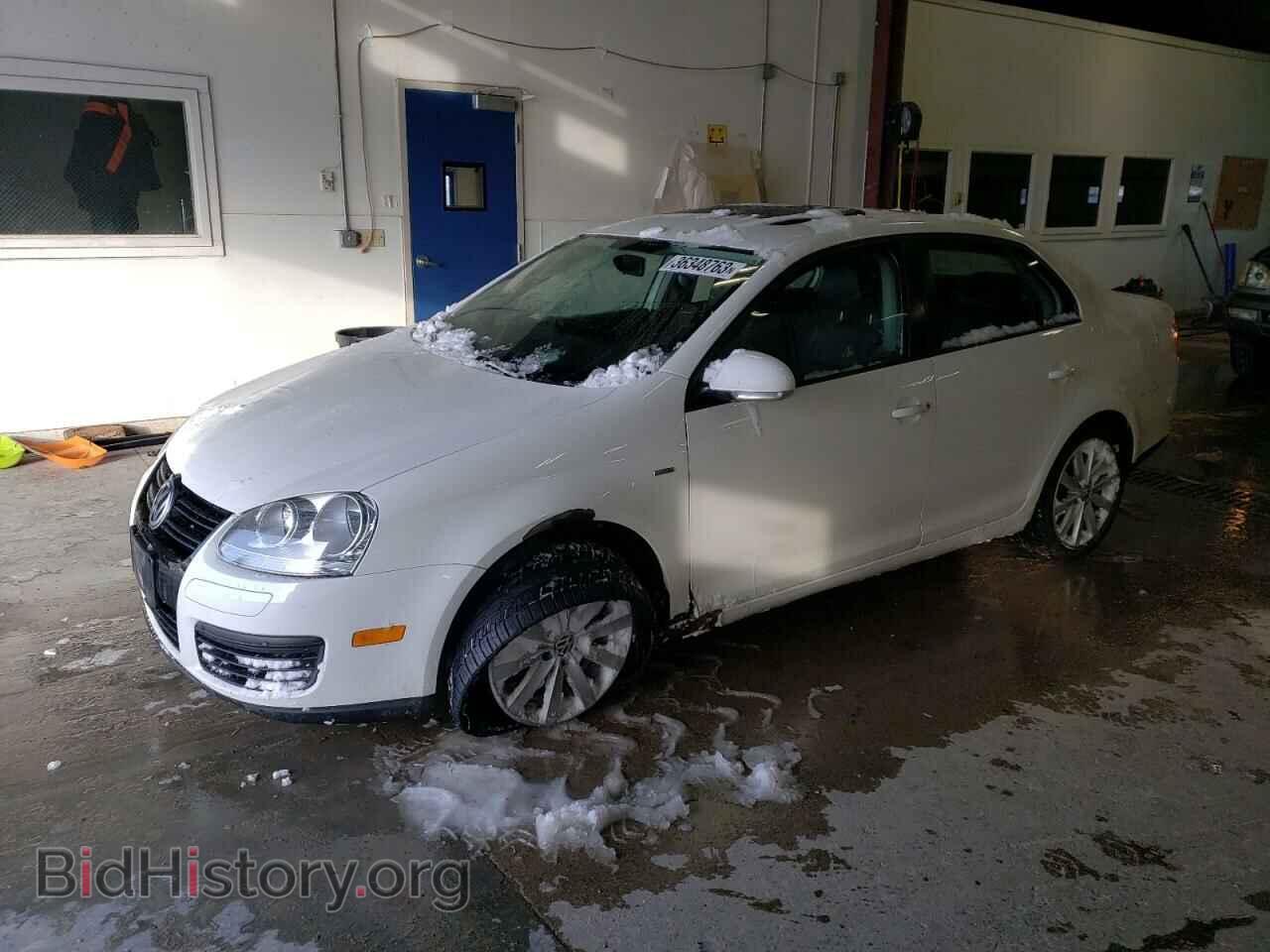 Фотография 3VWRA7AJ8AM153760 - VOLKSWAGEN JETTA 2010