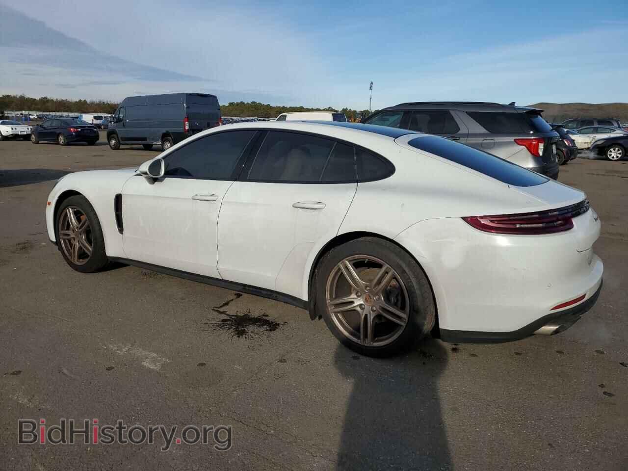 2017 PORSCHE PANAMERA - VIN: WP0AA2A74HL101724 - Фото 2