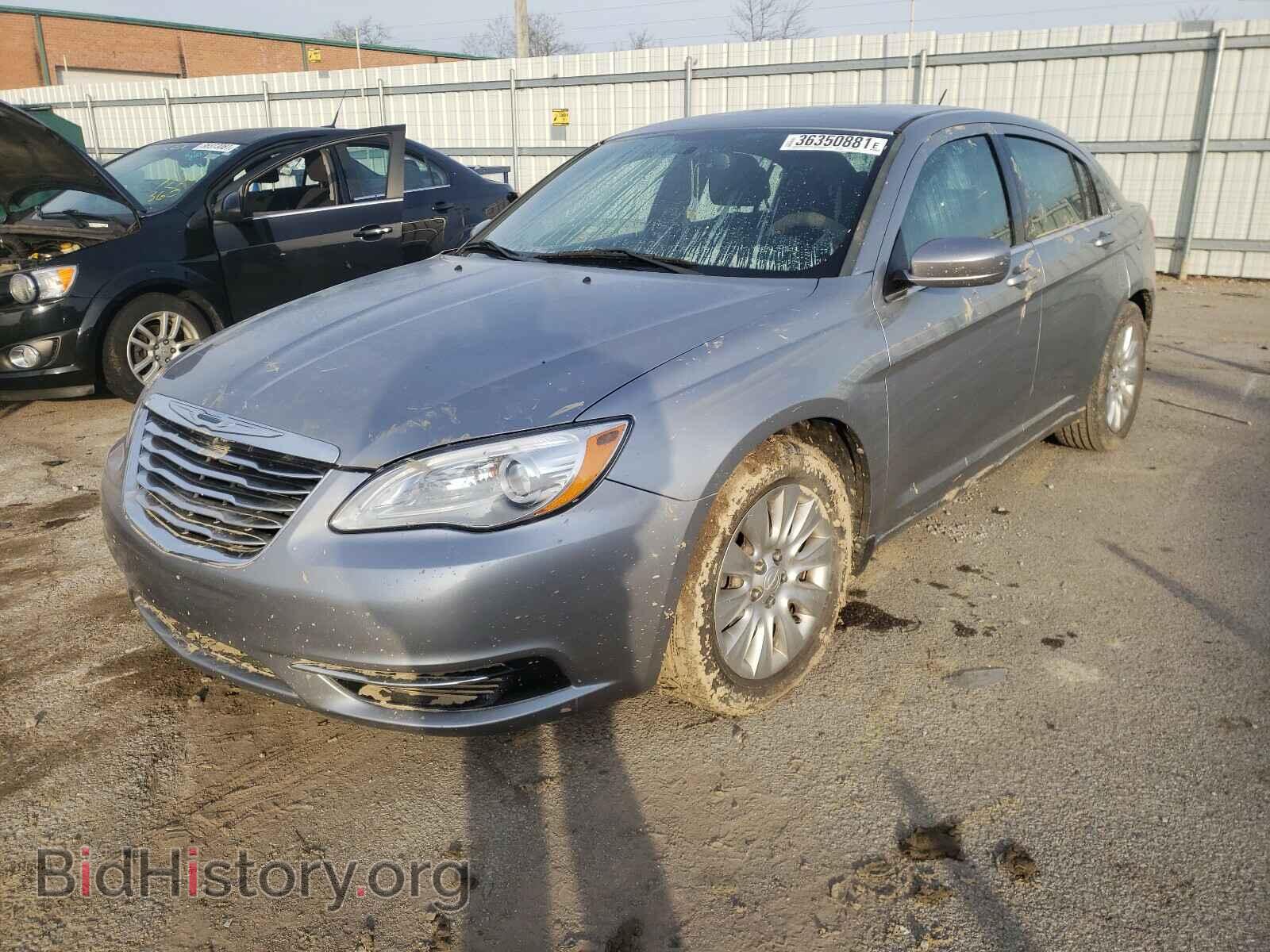 2013 CHRYSLER 200 - VIN: 1C3CCBAB1DN722977 - Photo 2
