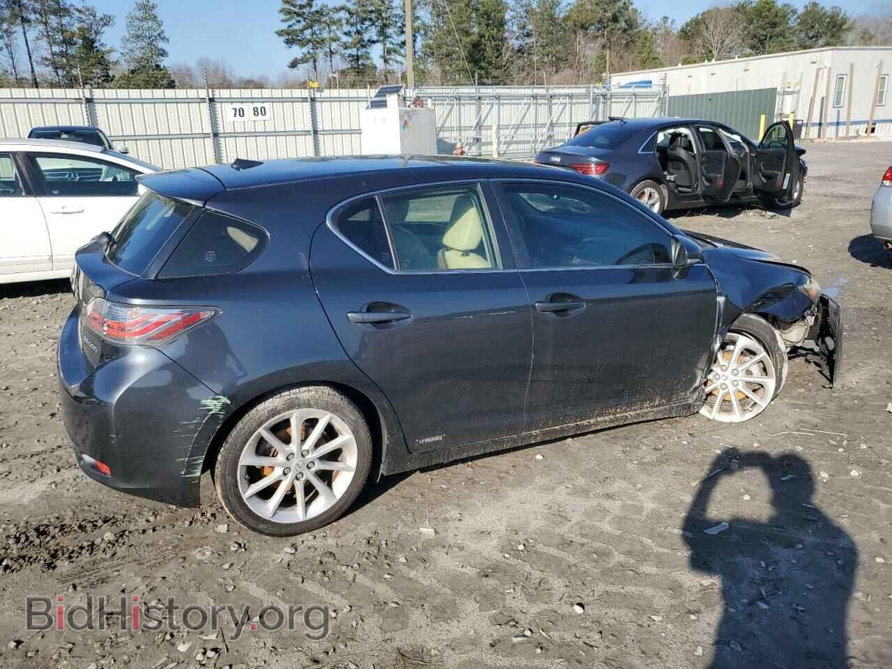 2011 LEXUS CT 200 - VIN: JTHKD5BH4B2033358 - Photo 3