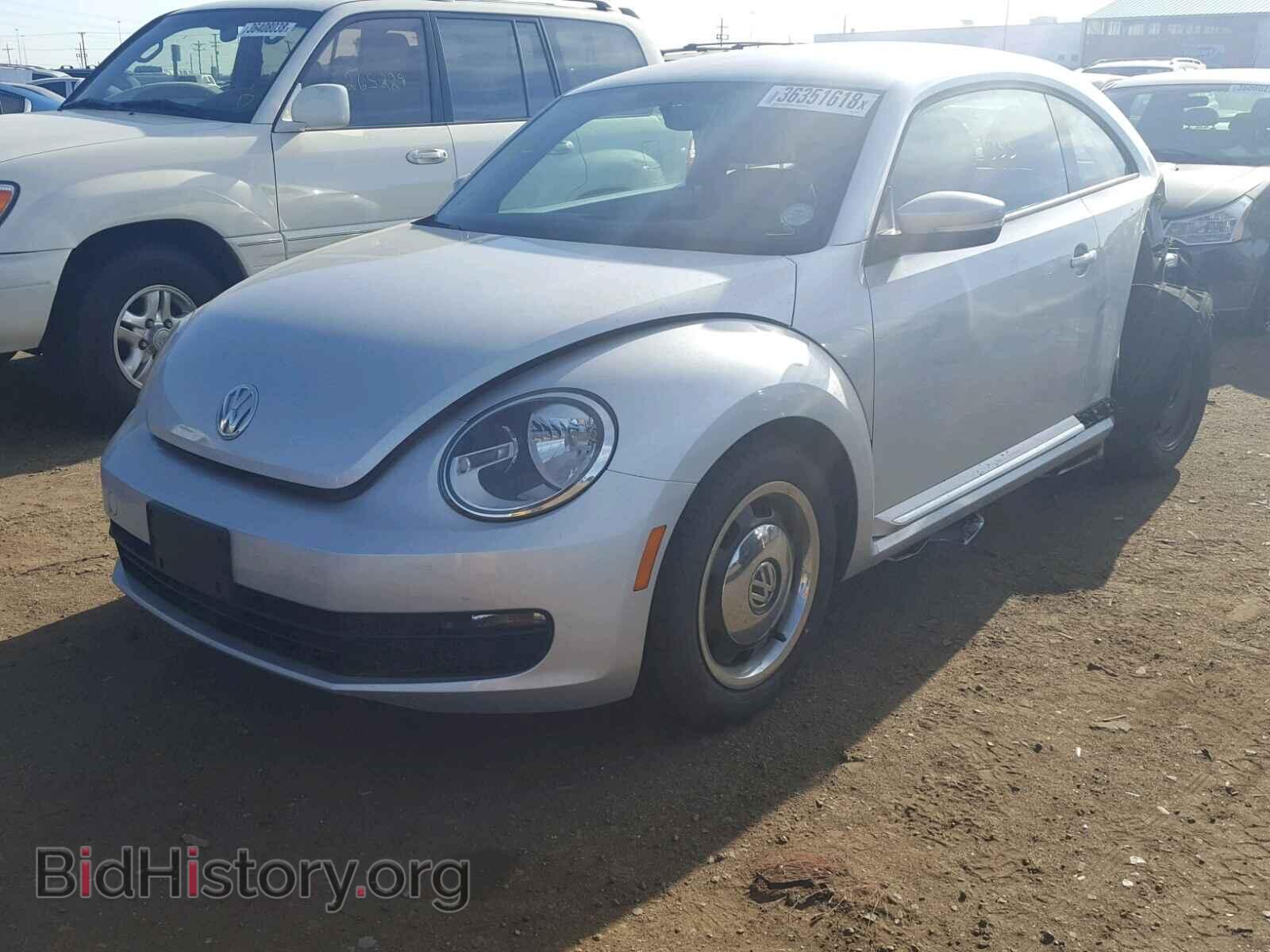 2012 VOLKSWAGEN BEETLE - VIN: 3VWJP7AT8CM601558 - Фото 2