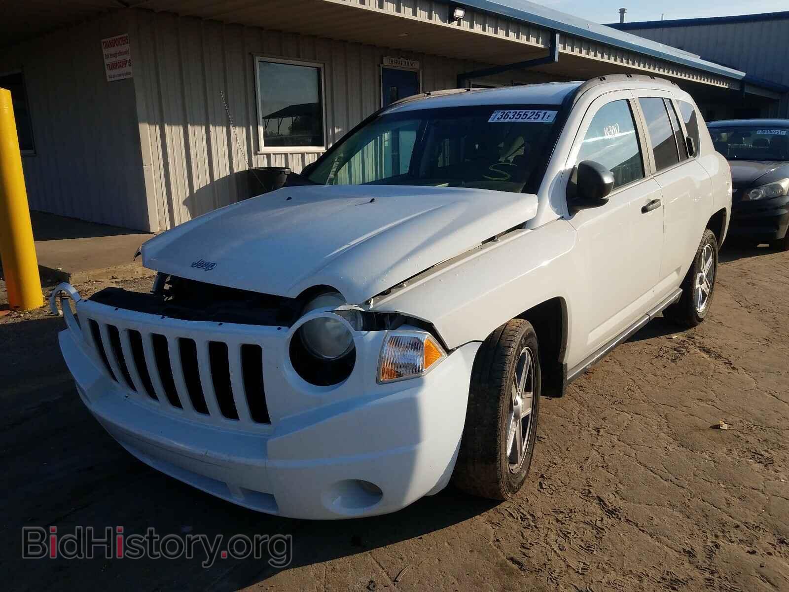 2008 JEEP COMPASS - VIN: 1J8FT47WX8D752885 - Фото 2