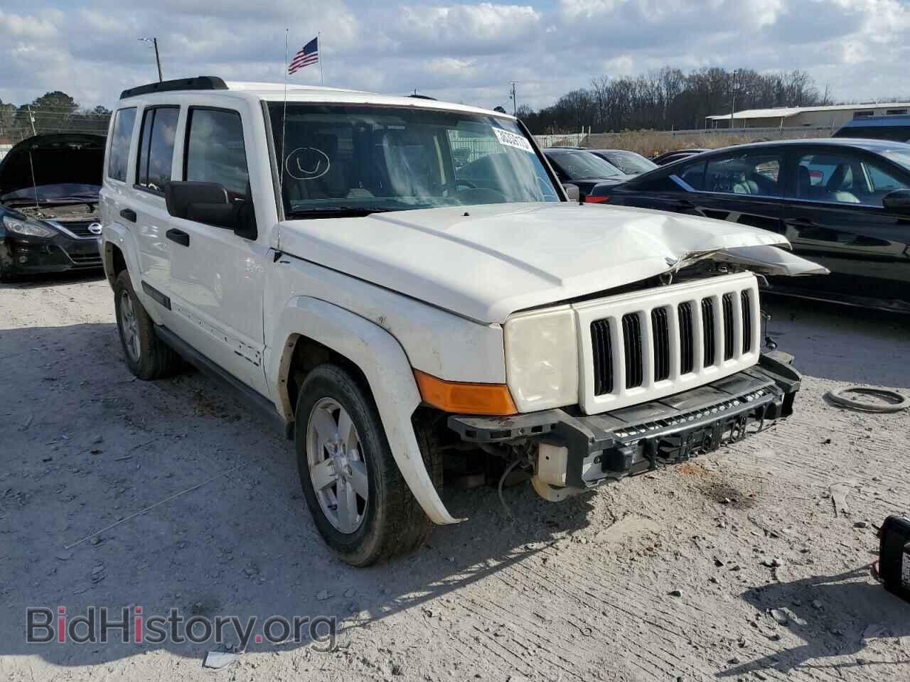 2006 JEEP COMMANDER - VIN: 1J8HG48N06C232152 - Photo 4