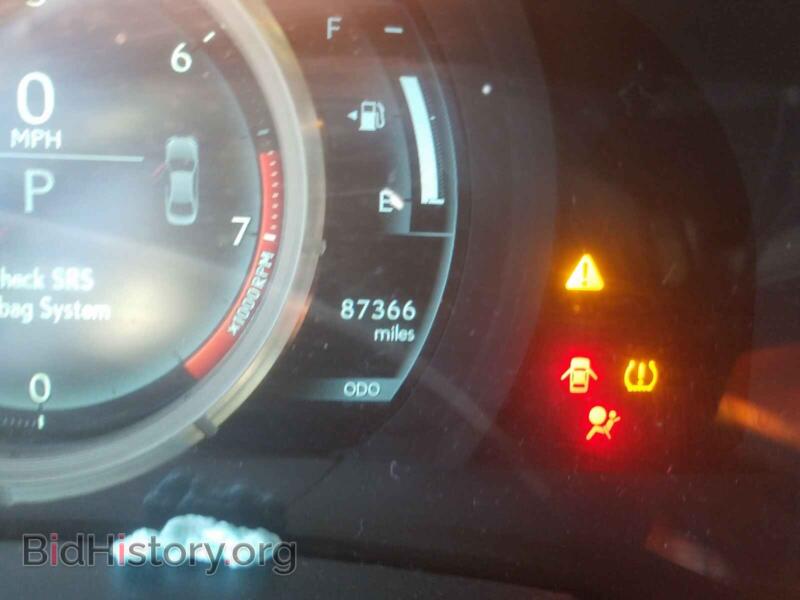2014 Lexus IS (VIN JTHCF1D26E5003538) — фото 8 из 10