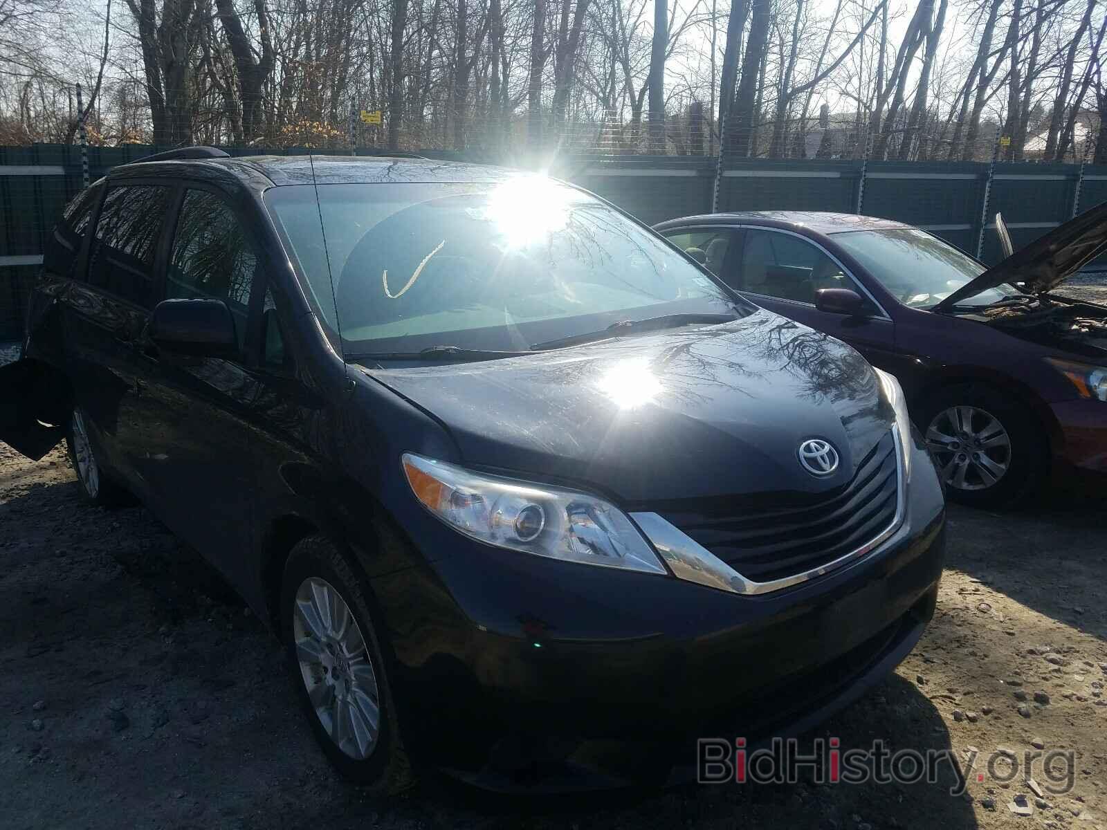 Photo 5TDJK3DC6DS060095 - TOYOTA SIENNA 2013