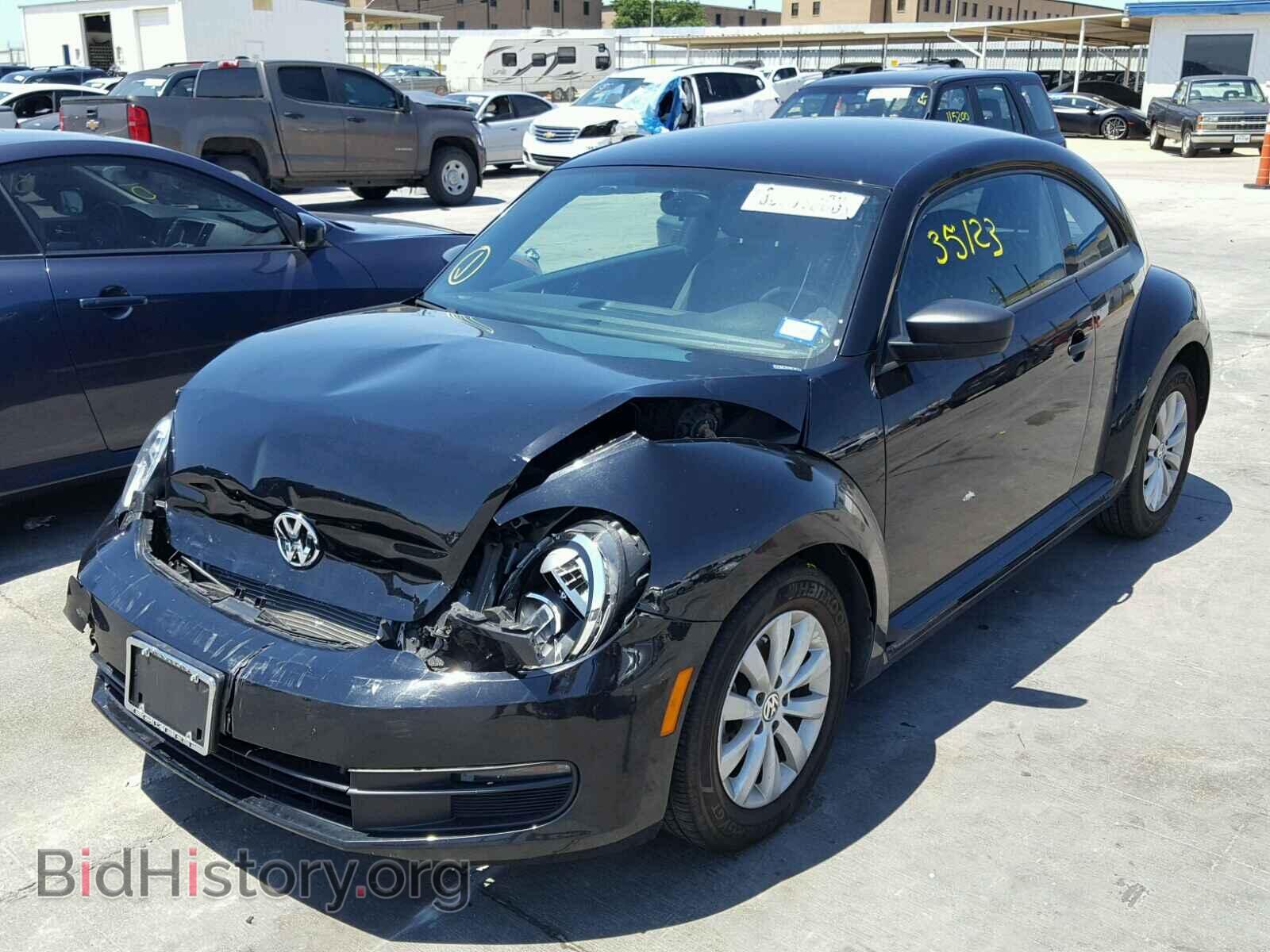 2016 VOLKSWAGEN BEETLE - VIN: 3VWF17ATXGM609058 - Фото 2