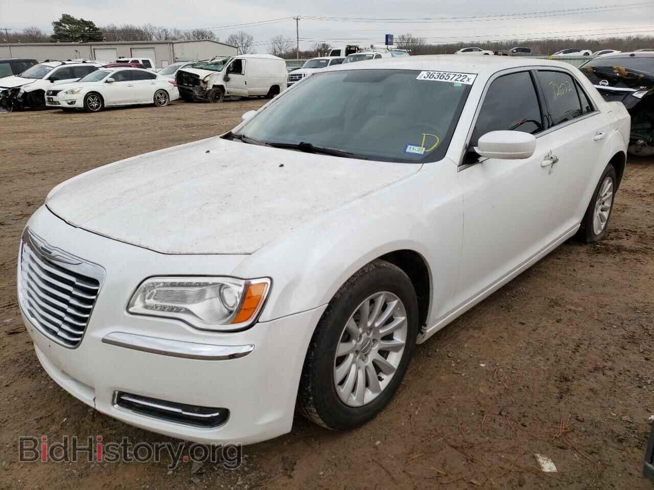 2012 CHRYSLER 300 - VIN: 2C3CCAAG0CH173317 - Фото 2