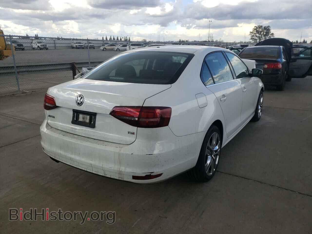 2017 VOLKSWAGEN JETTA - VIN: 3VW2B7AJ2HM217588 - Фото 4