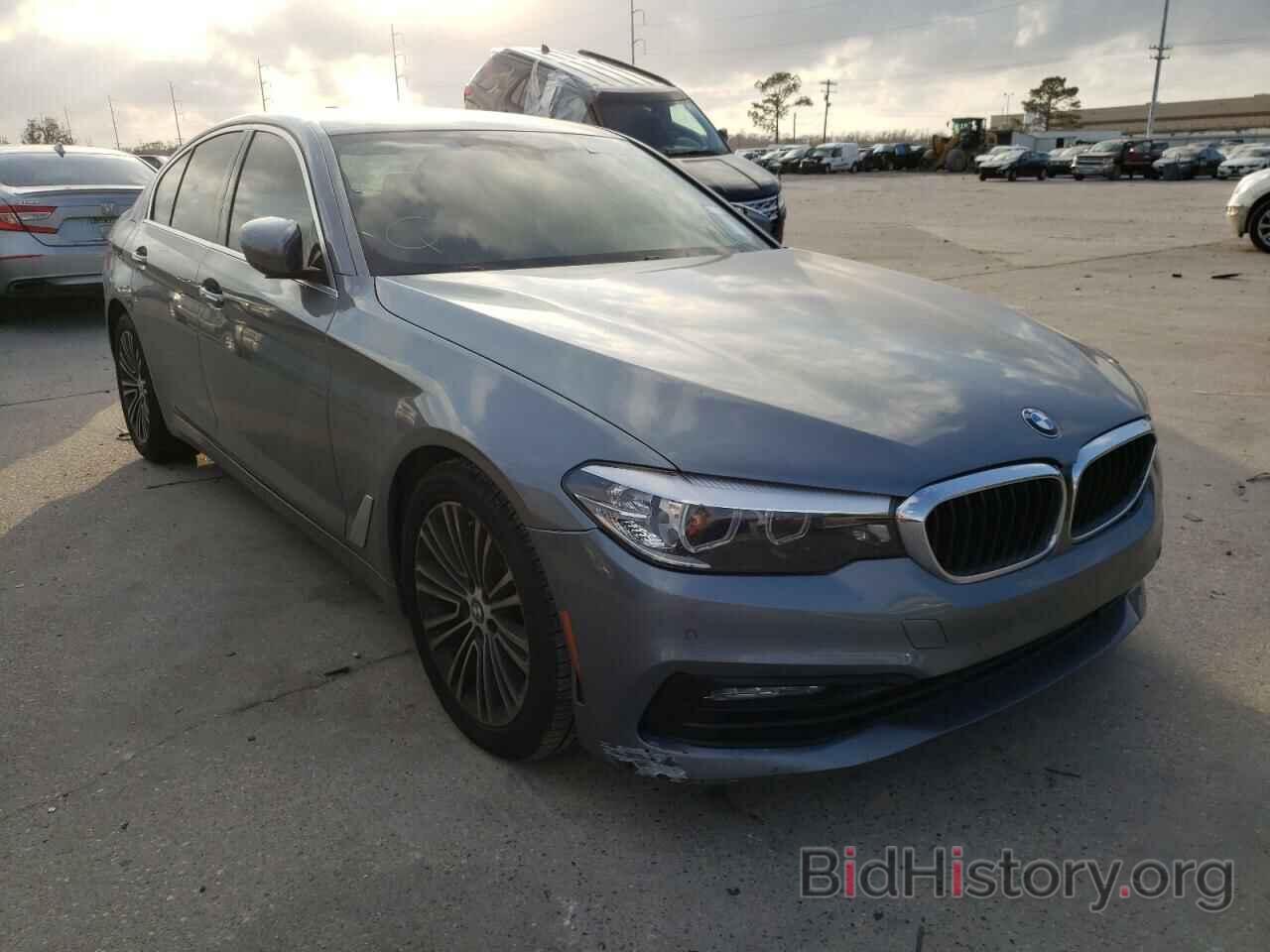 Photo WBAJA5C53JWA38696 - BMW 5 SERIES 2018