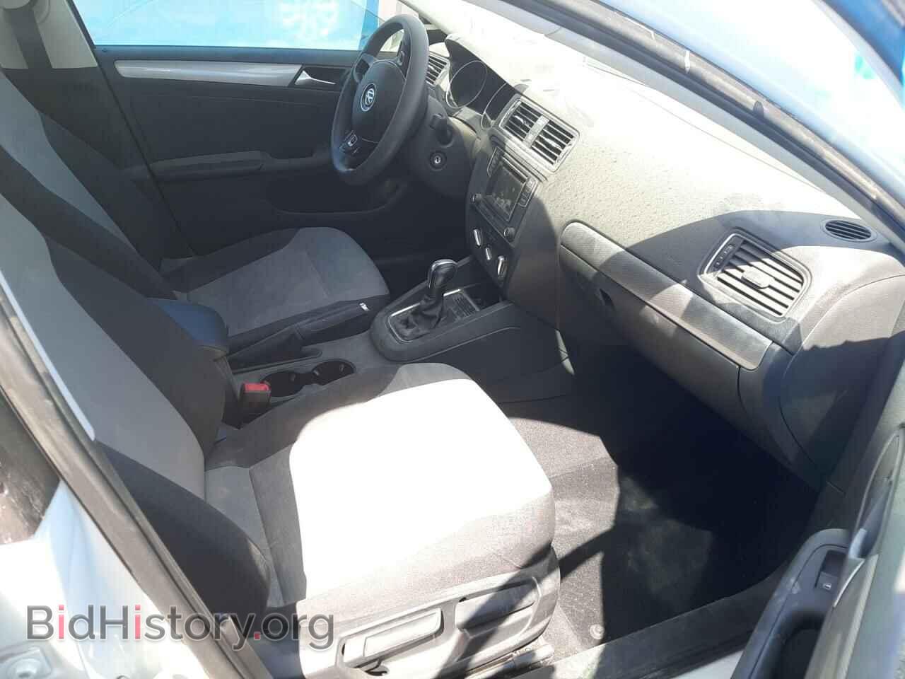 2017 VOLKSWAGEN JETTA - VIN: 3VW2B7AJ6HM399845 - Photo 5