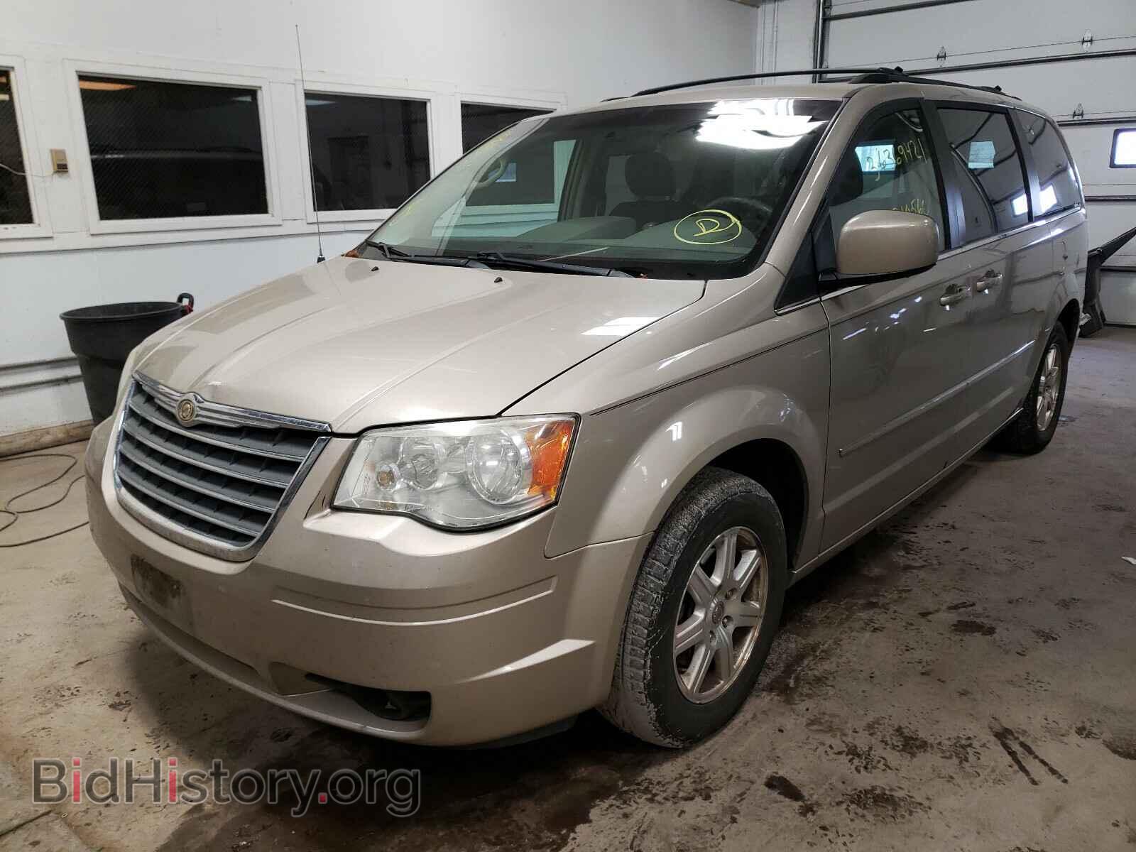2009 CHRYSLER MINIVAN - VIN: 2A8HR54189R589710 - Фото 2