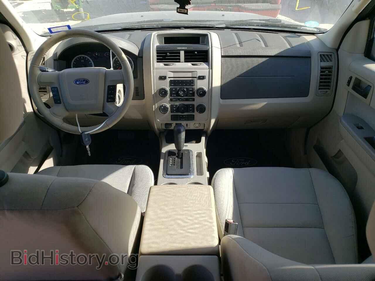 2011 FORD ESCAPE - VIN: 1FMCU0D7XBKA33020 - Фото 8