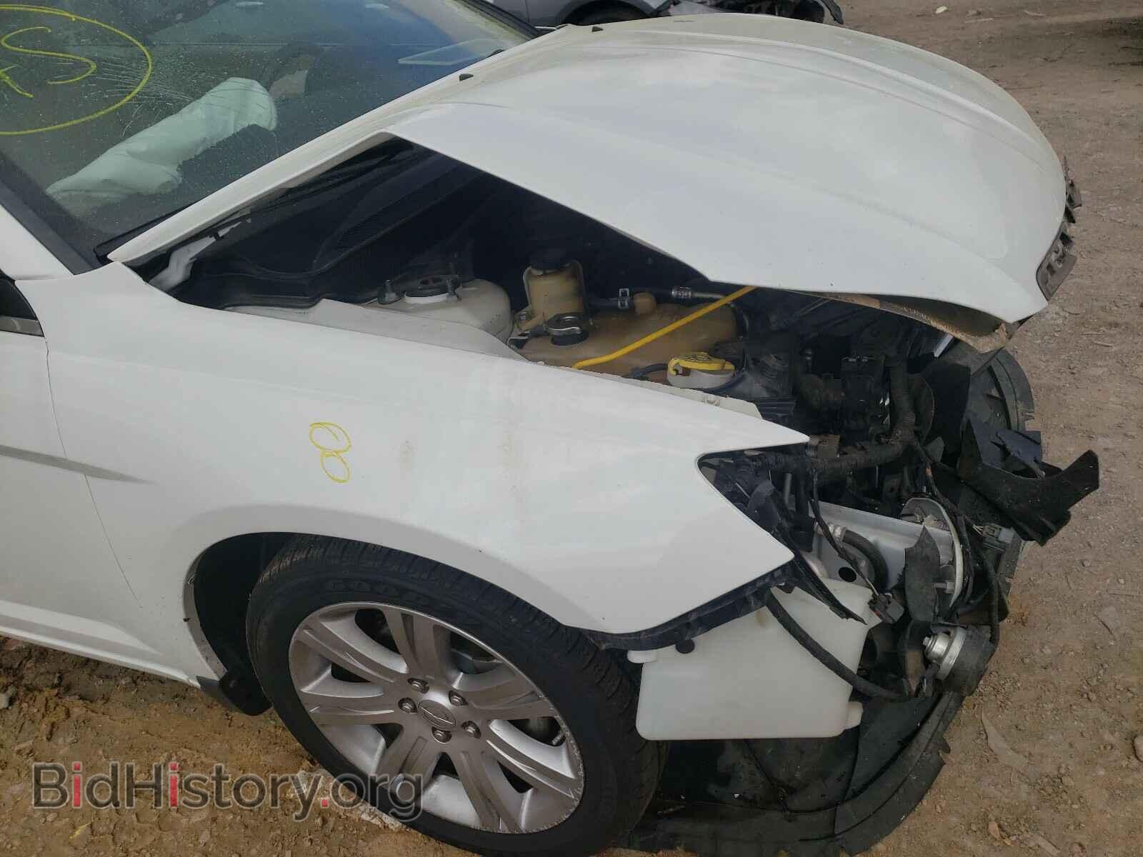 2011 CHRYSLER 200 - VIN: 1C3BC2EGXBN581065 - Фото 9