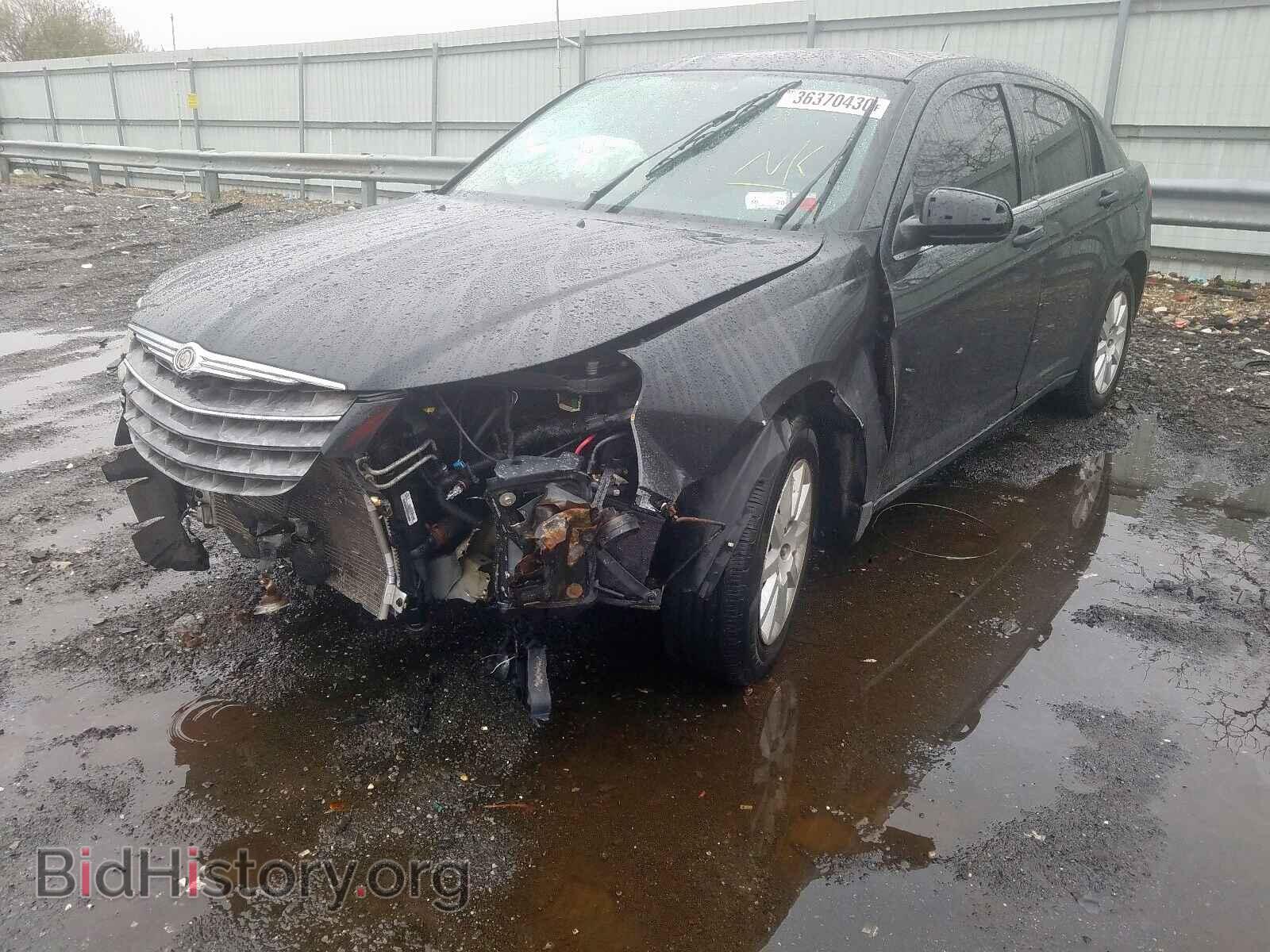 2010 CHRYSLER SEBRING - VIN: 1C3CC4FB8AN100344 - Фото 2